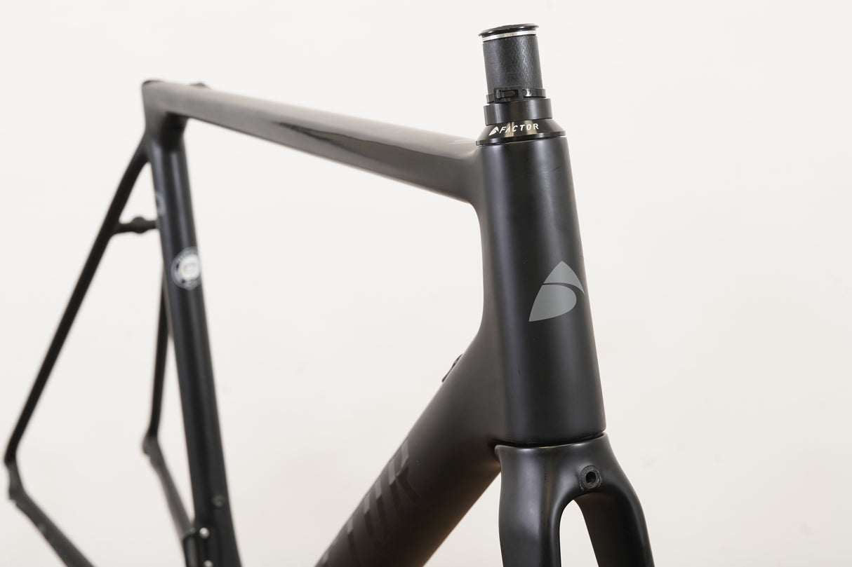 56cm Factor O2 Carbon Rim Brake Road Frameset *Repaired*
