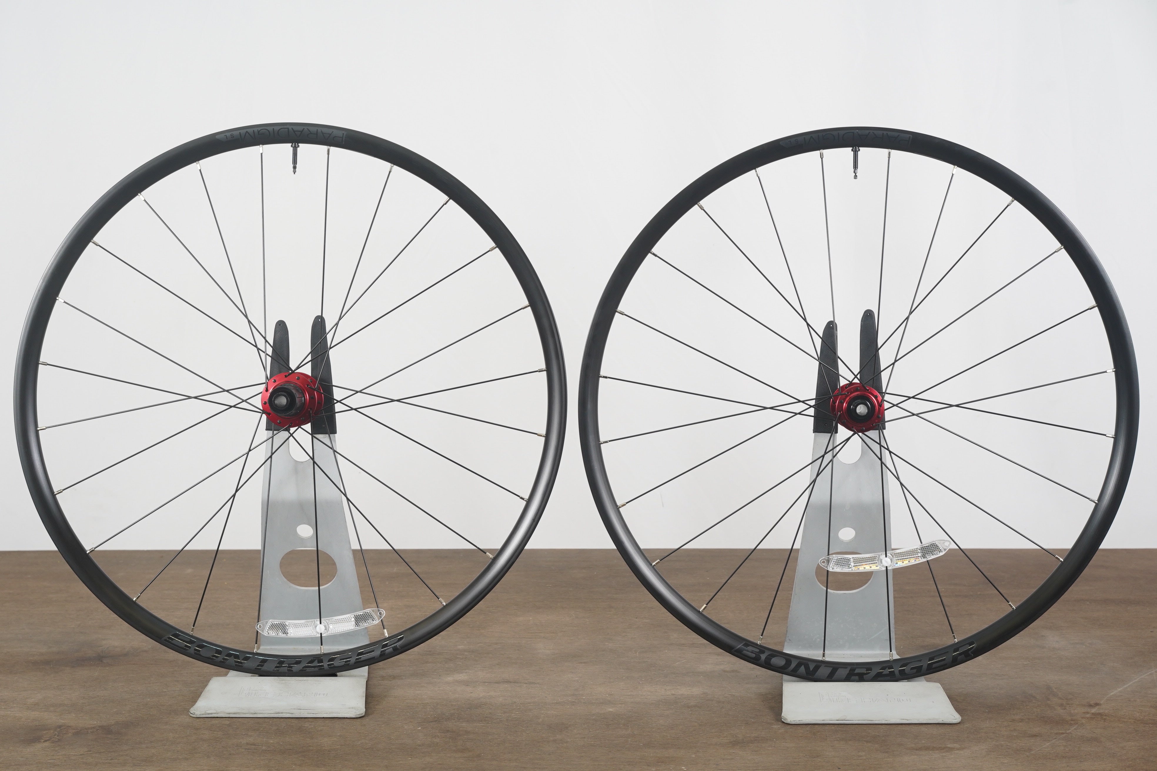 NEW Bontrager Paradigm SL Alloy Tubeless Disc Wheelset Shimano