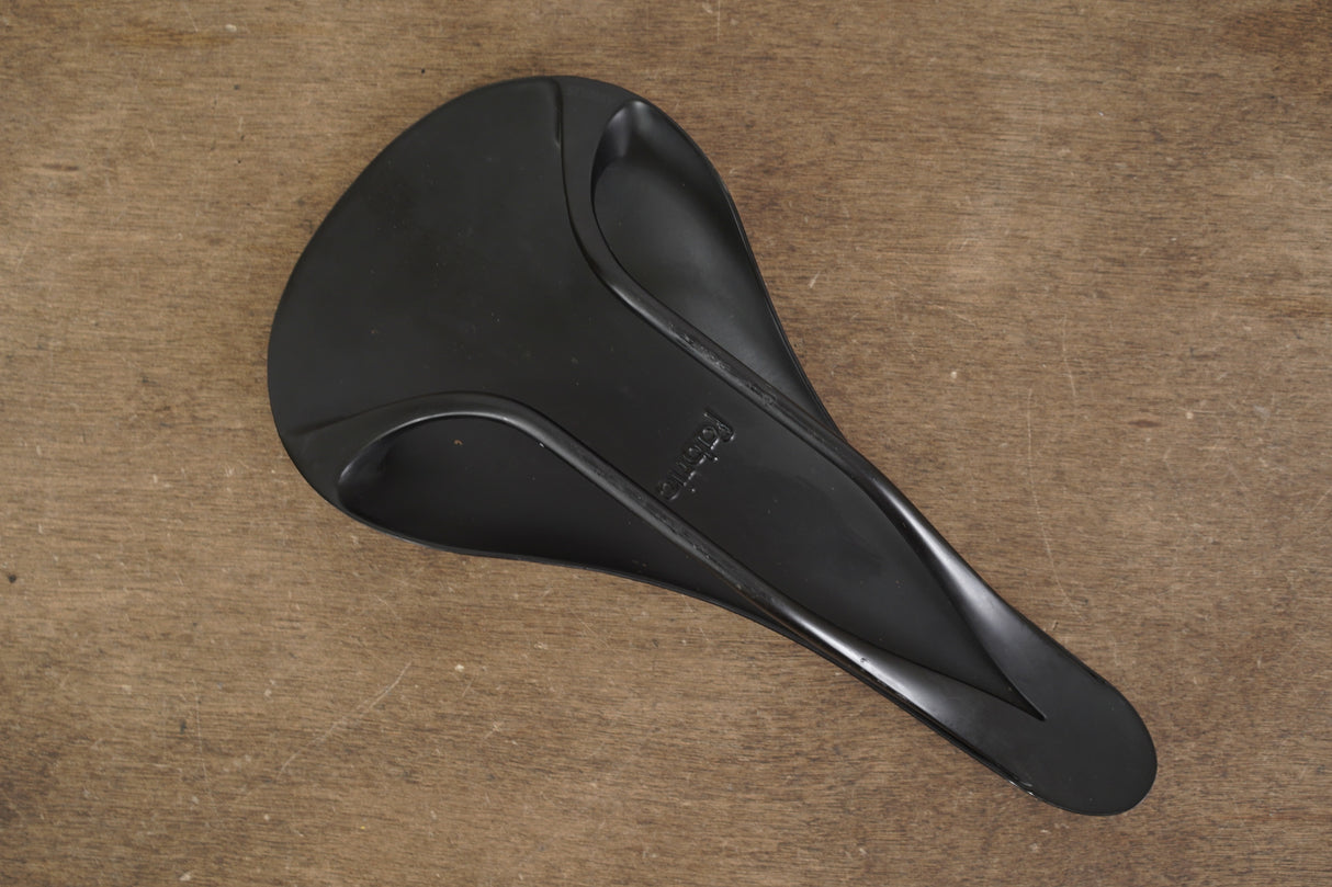 142mm (Shallow) Fabric ALM Ultimate Carbon Rail Carbon Road Saddle 153g