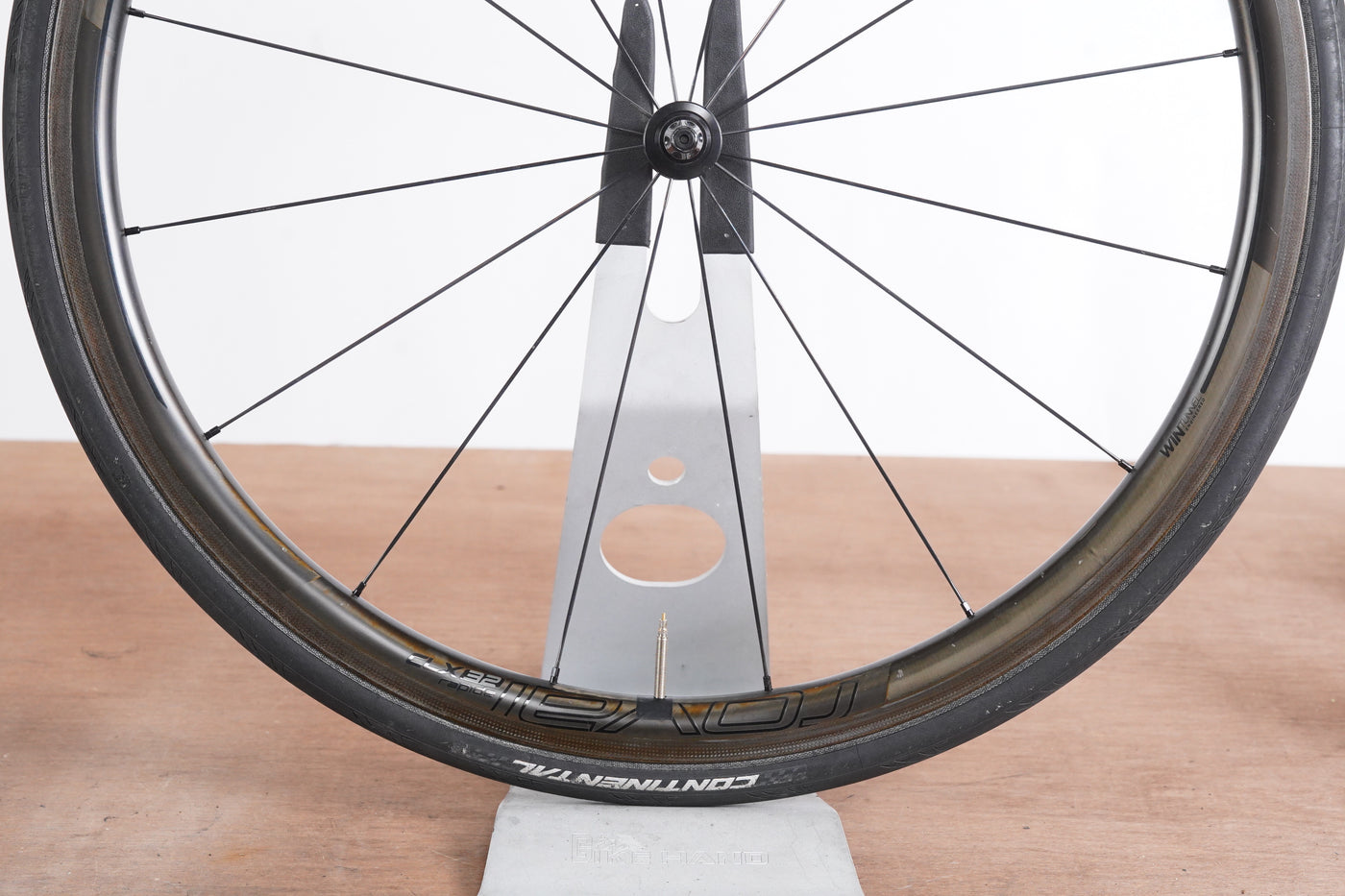 Roval CLX 32 Carbon Tubeless Clincher Rim Brake Wheelset Shimano/SRAM 11 Speed