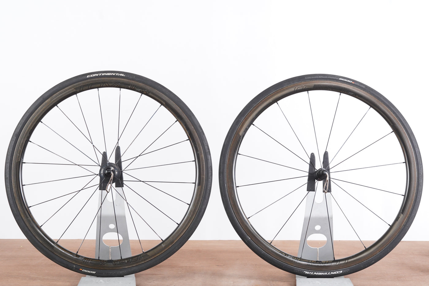 Roval CLX 32 Carbon Tubeless Clincher Rim Brake Wheelset Shimano/SRAM 11 Speed