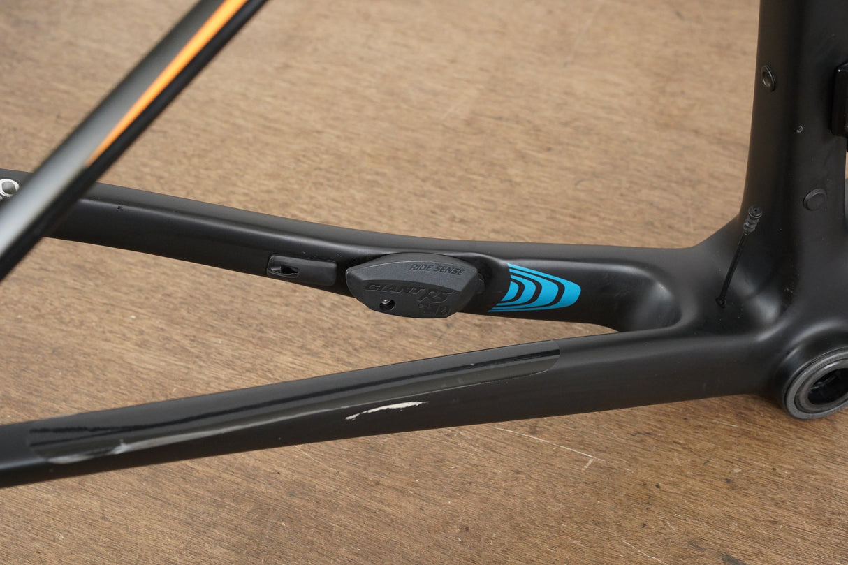 M (Medium) Giant Defy Advanced Di2 Carbon Disc Brake Road Frameset