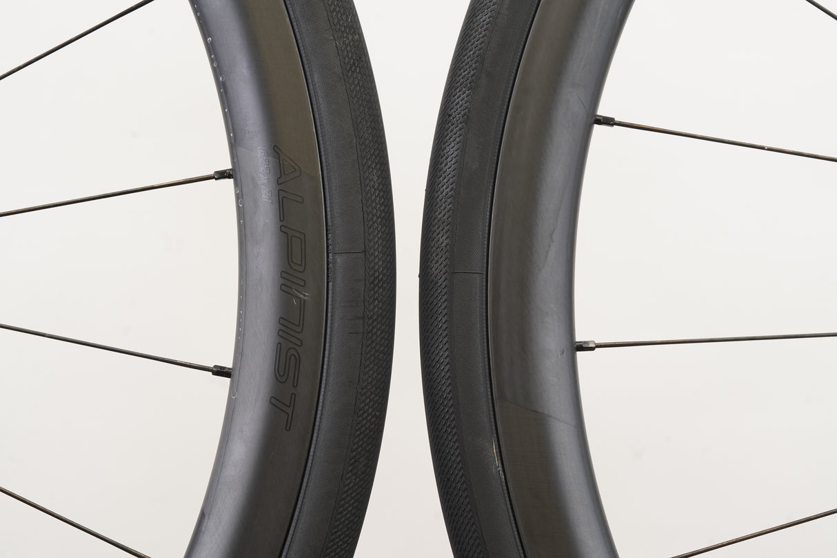 Roval Alpinist CL II Carbon Tubeless Disc Brake Wheelset Shimano/SRAM 11 Speed