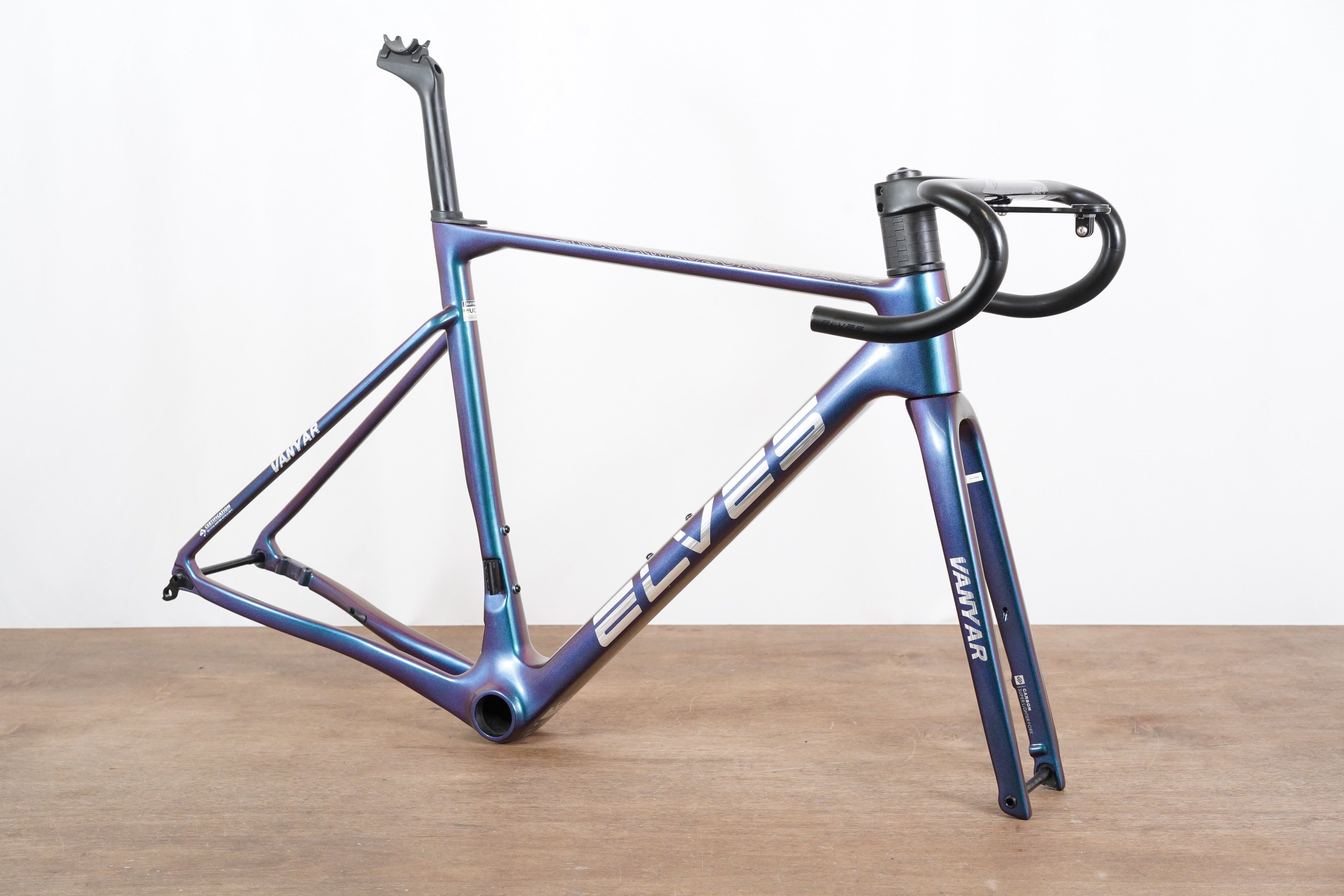 54cm Elves Vanyar Carbon Di2 Disc Brake Road Frameset + Barstem – Elevate  Cycling