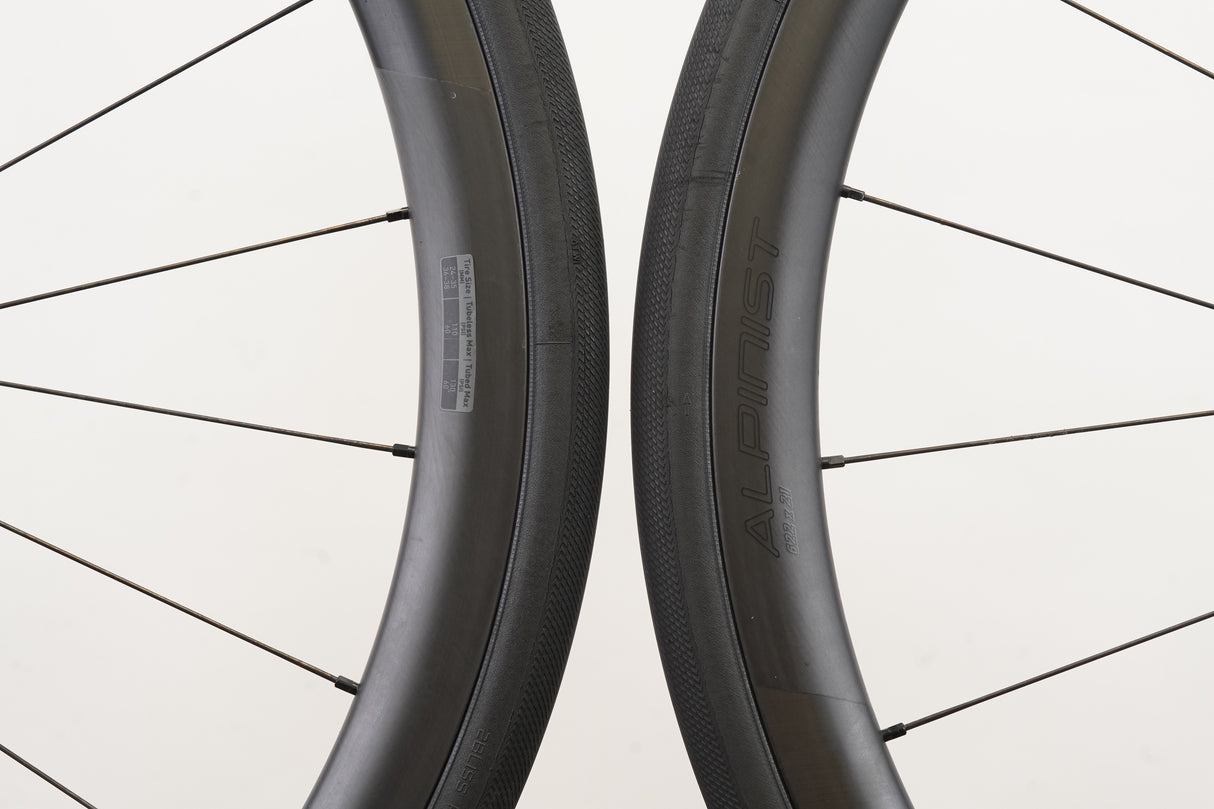 Roval Alpinist CL II Carbon Tubeless Disc Brake Wheelset Shimano/SRAM 11 Speed