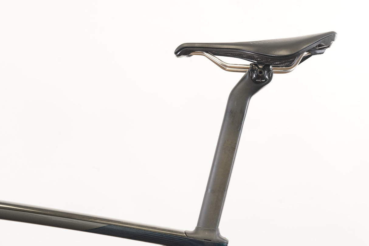 2020 54cm Specialized Roubaix Pro SRAM Force AXS Roval Carbon Disc Road Bike