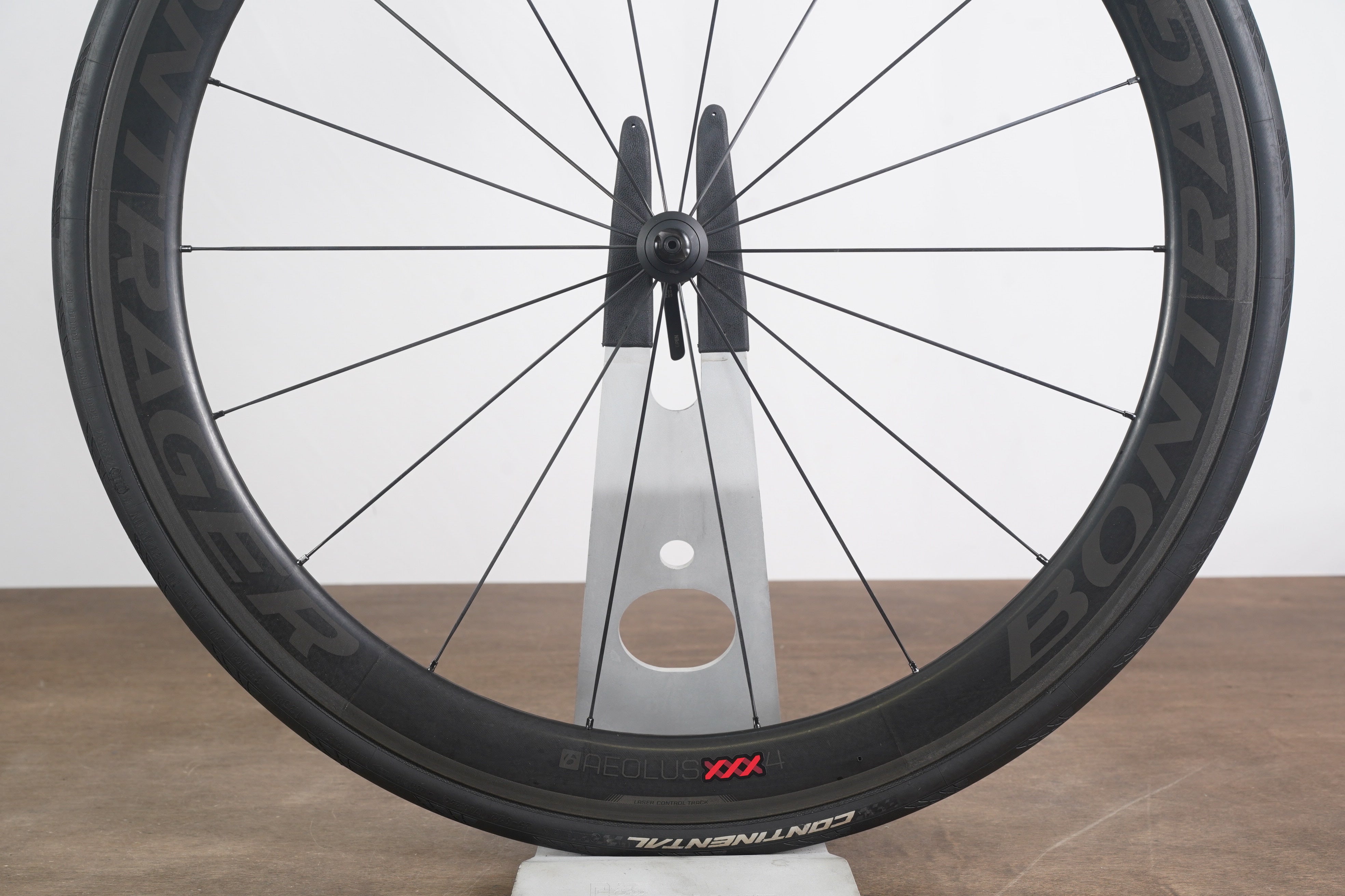 Bontrager Aeolus XXX 4 TLR Carbon Clincher Rim Brake