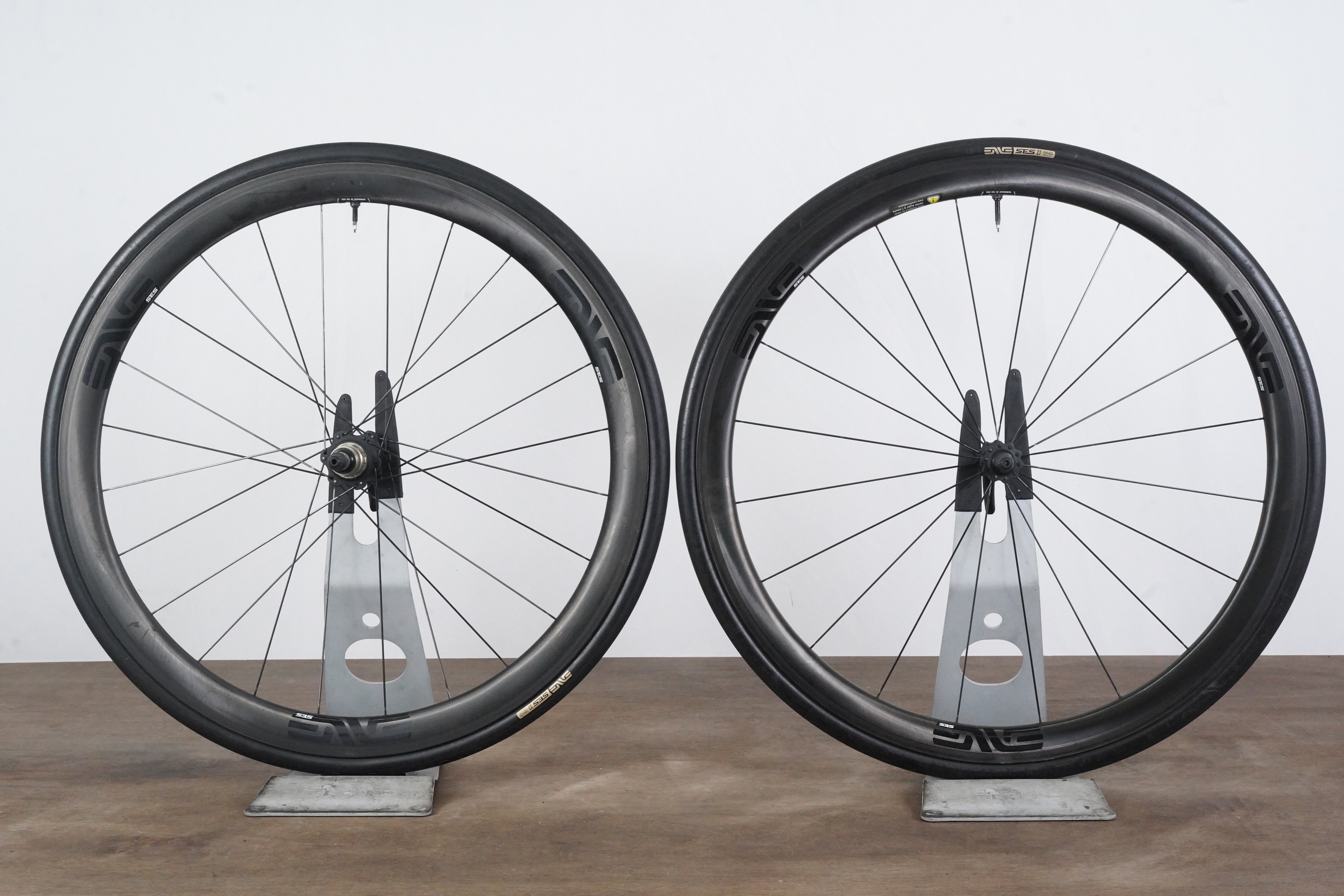Enve SES 3.4  Tubeless/ Clincher ホイール ENVE | SES 3.4 Wheels – ENVE Composites USA