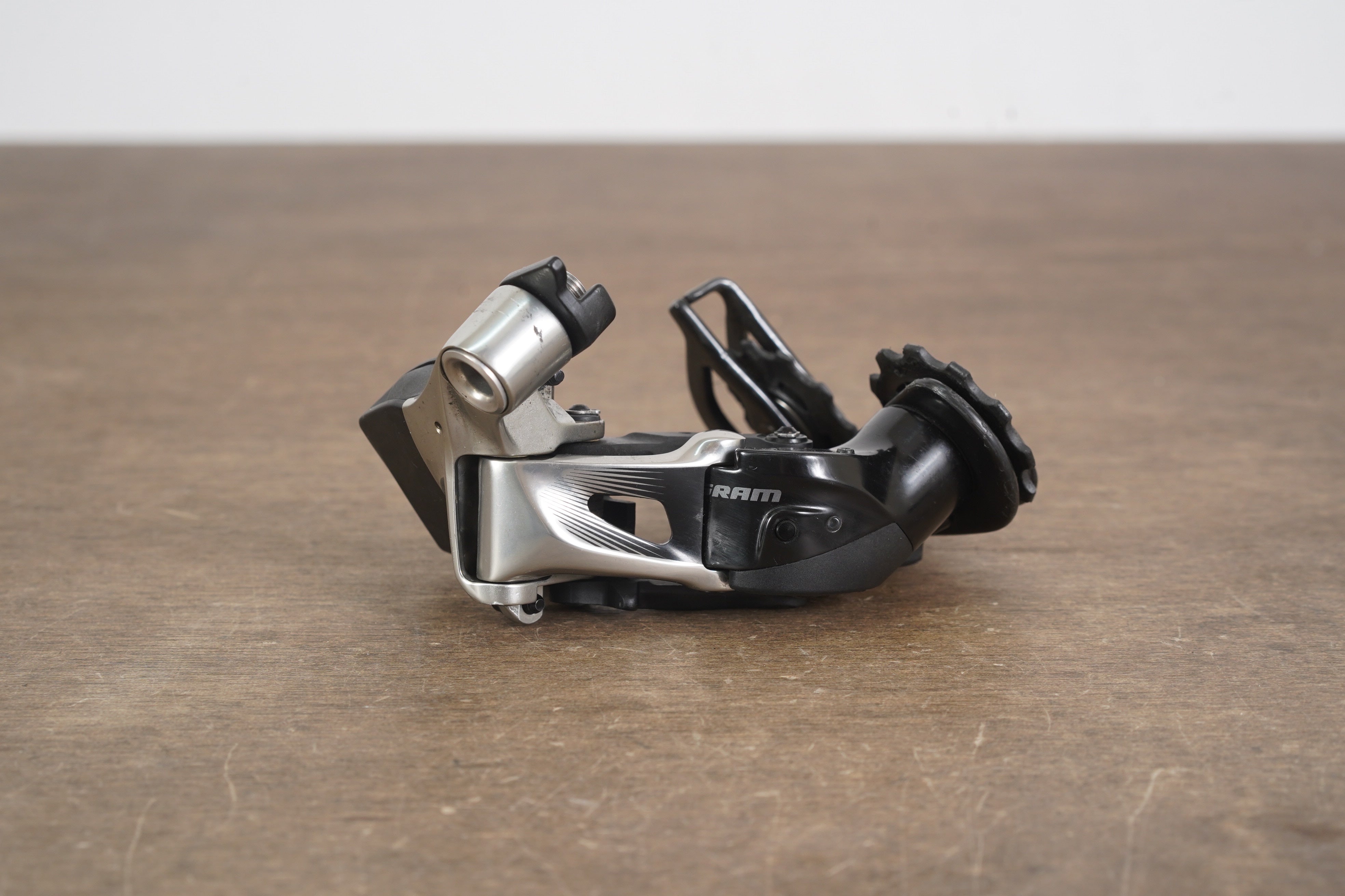 SRAM Red eTap 11 Speed Wireless Electronic BlipBox TT