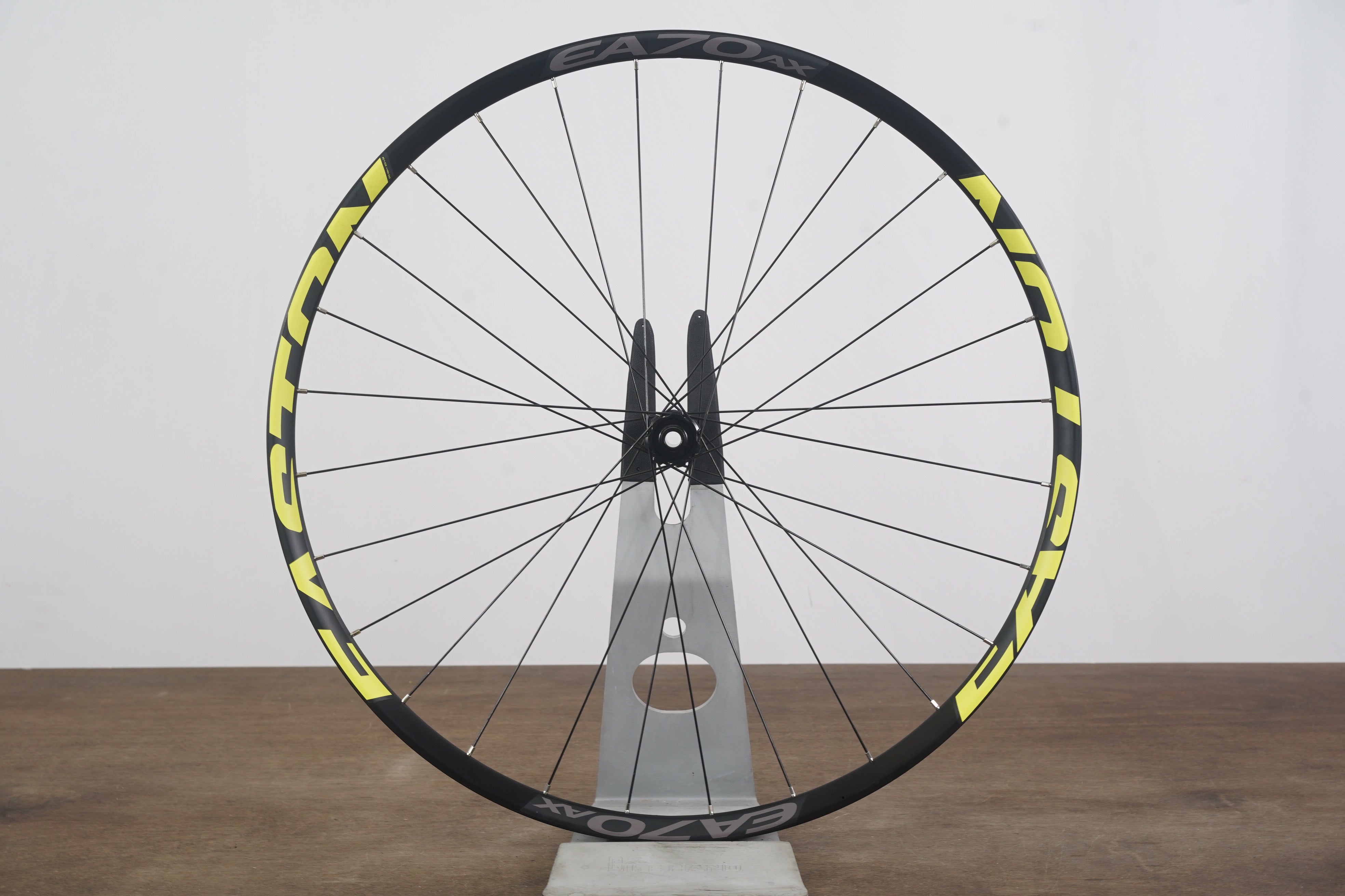 Easton EA70 AX 650b チューブレス ディスクホイール フロント EA70 AX Disc Wheel | Easton Cycling – Easton Cycling US