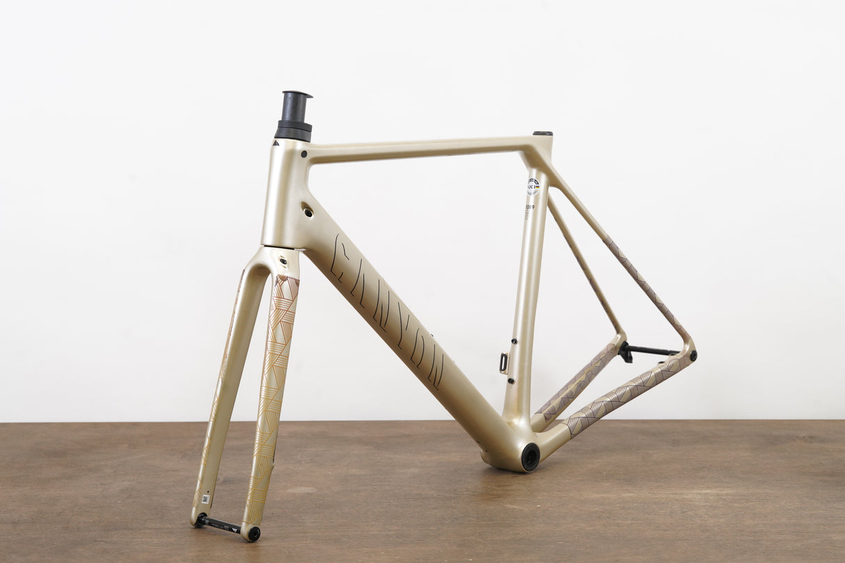 M (Medium) Canyon Ultimate CFR Carbon Disc Brake Road Frameset *Repaired*