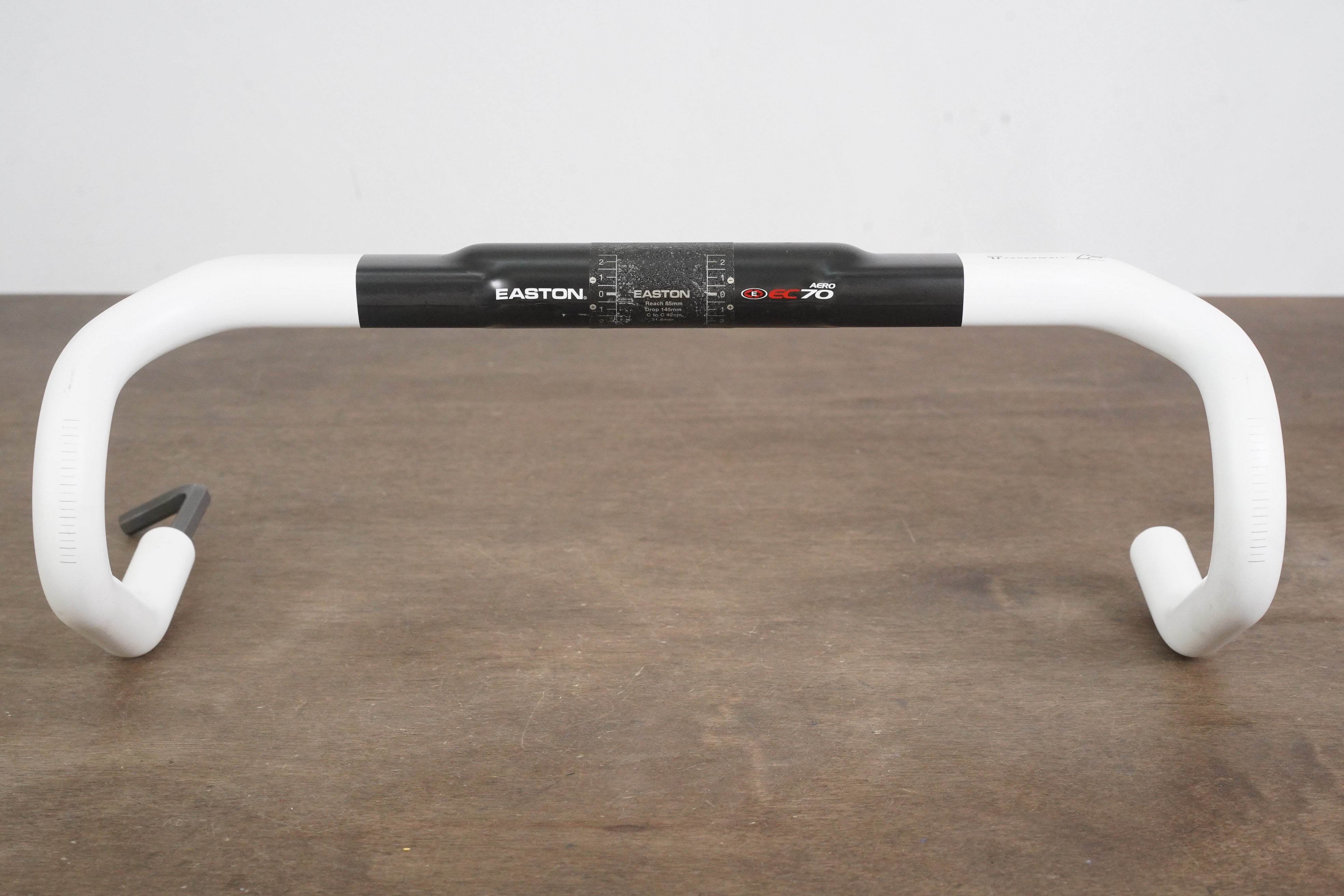 42cm Easton EC70 Aero Carbon Road Handlebar 31.8mm EC 70 – Elevate