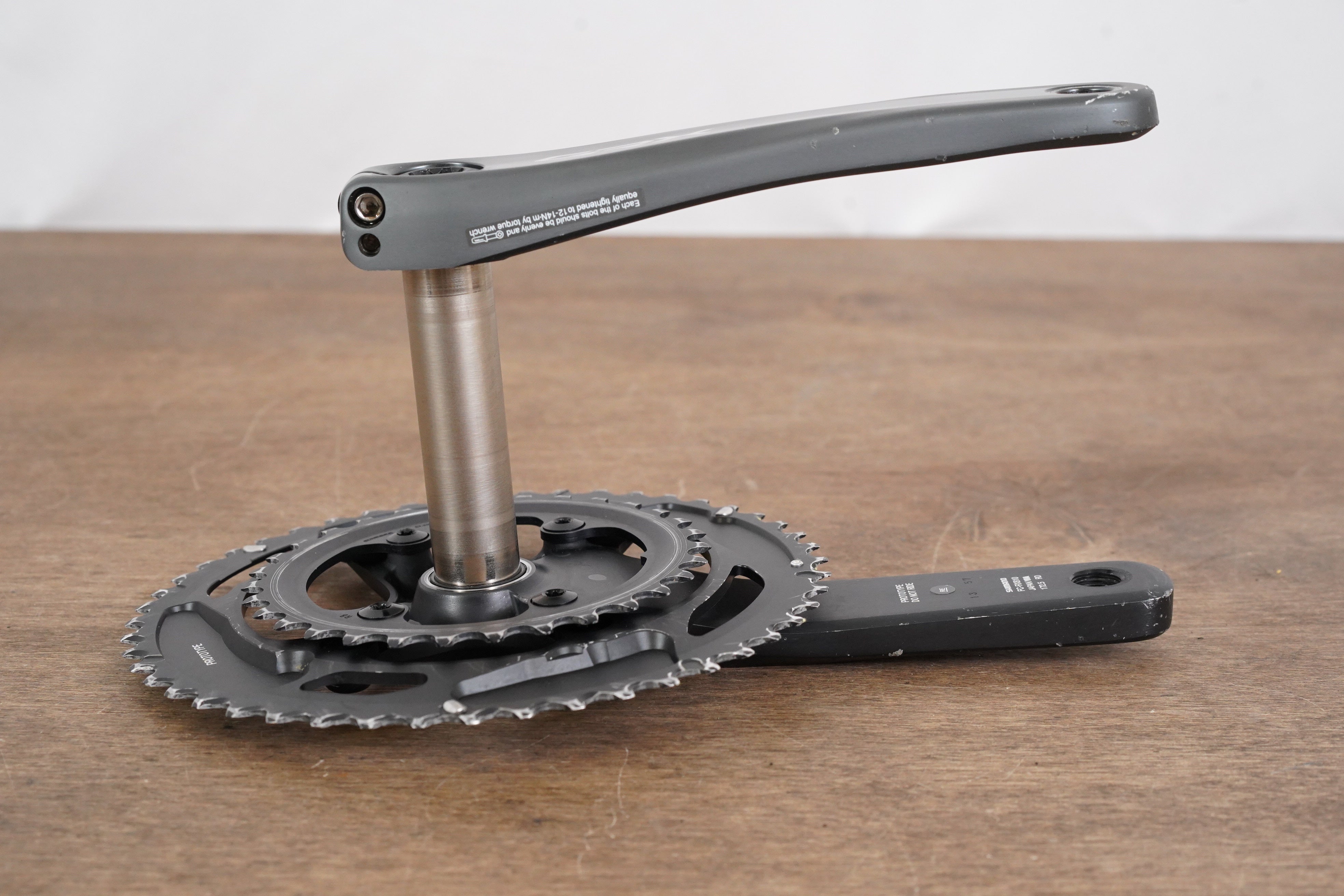 172.5mm 48/31T Shimano GRX FC-RX810 11 Speed Gravel Crankset 172.5mm 48/31T Shimano GRX FC-RX810 11 Speed Gravel Crankset