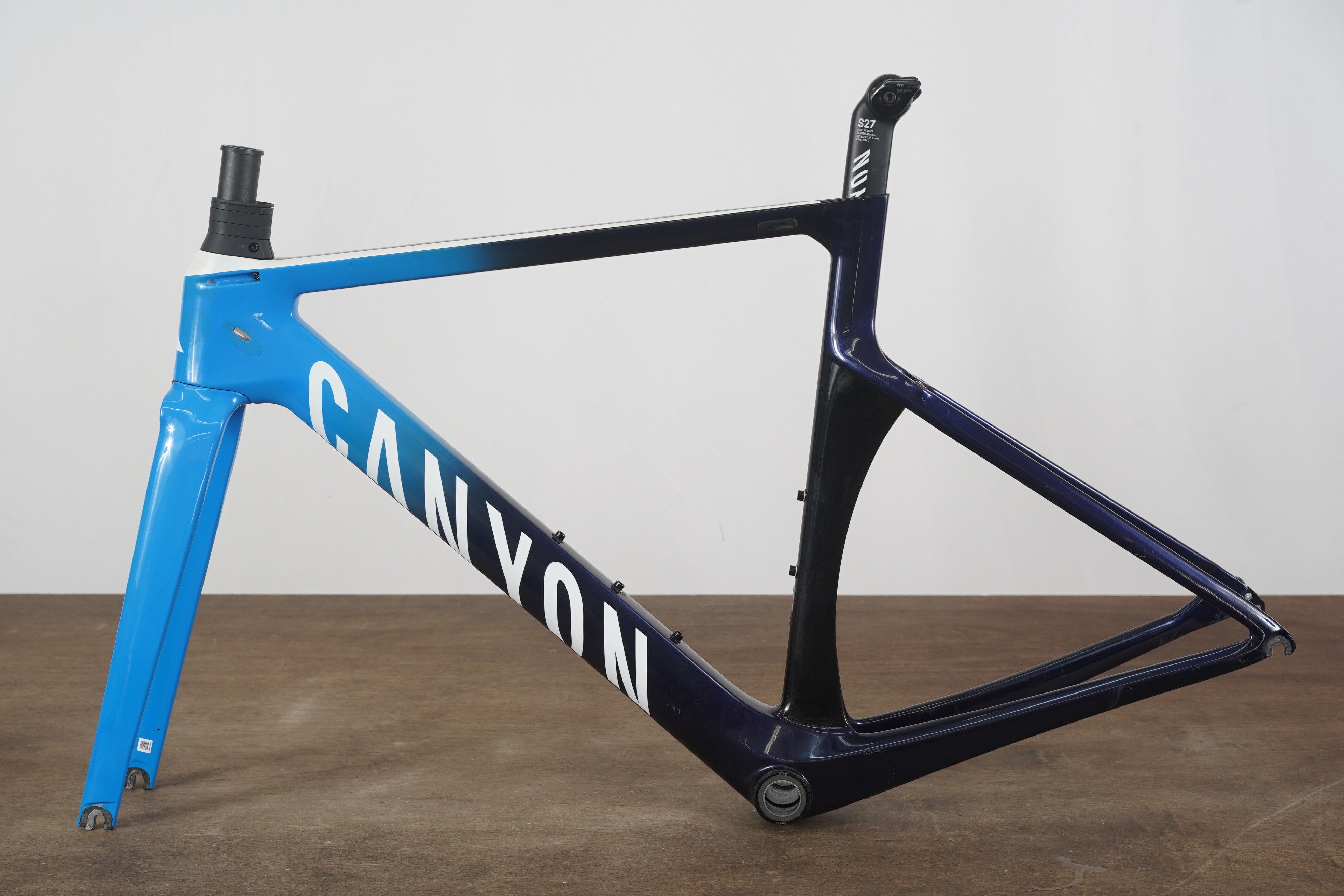 XS Canyon Aeroad CF SL Carbon Rim Brake Road Frameset – Elevate