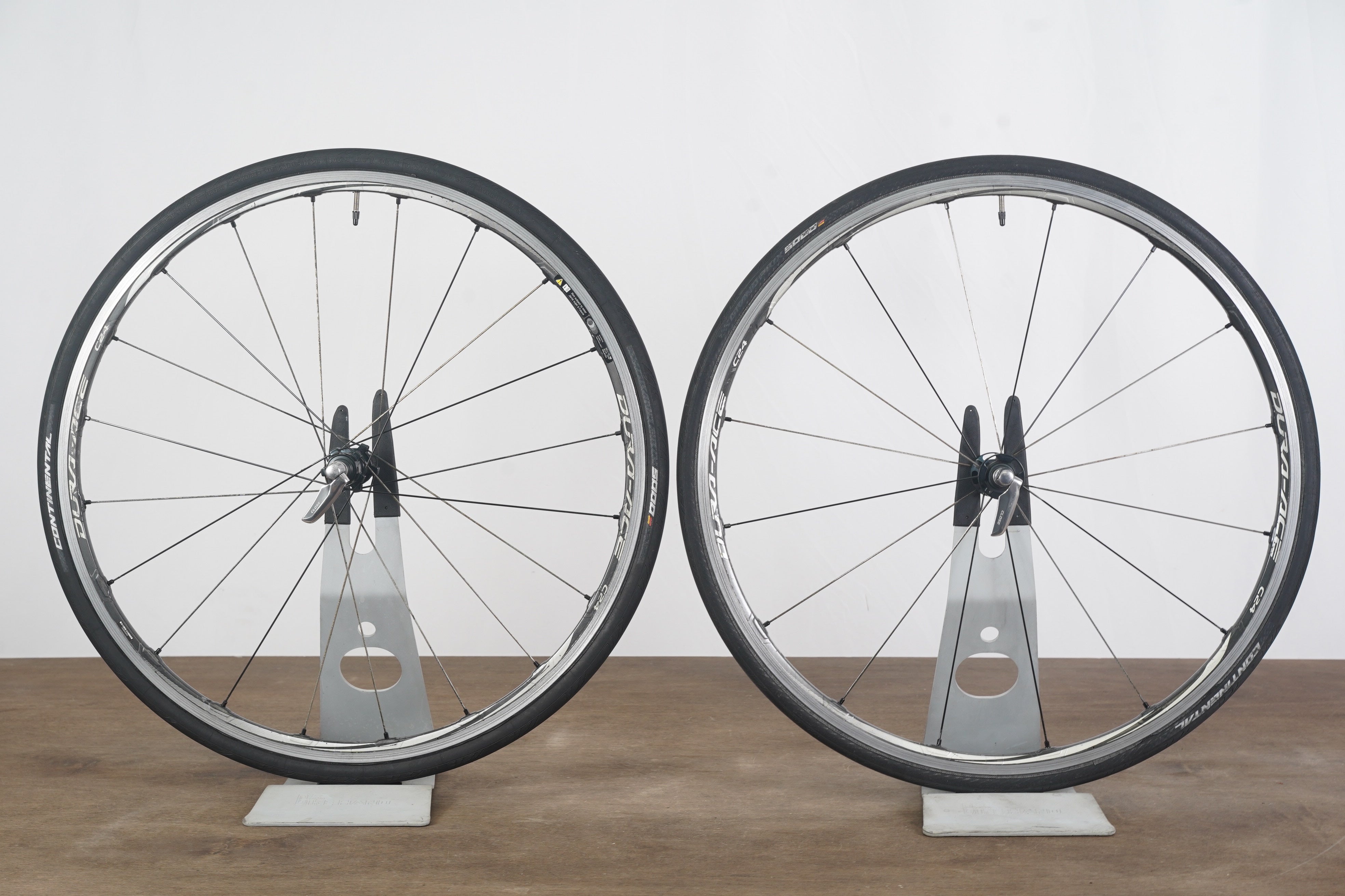 Shimano Dura-Ace WH-9000 C24 Carbon Clincher Rim Brake Wheelset 11