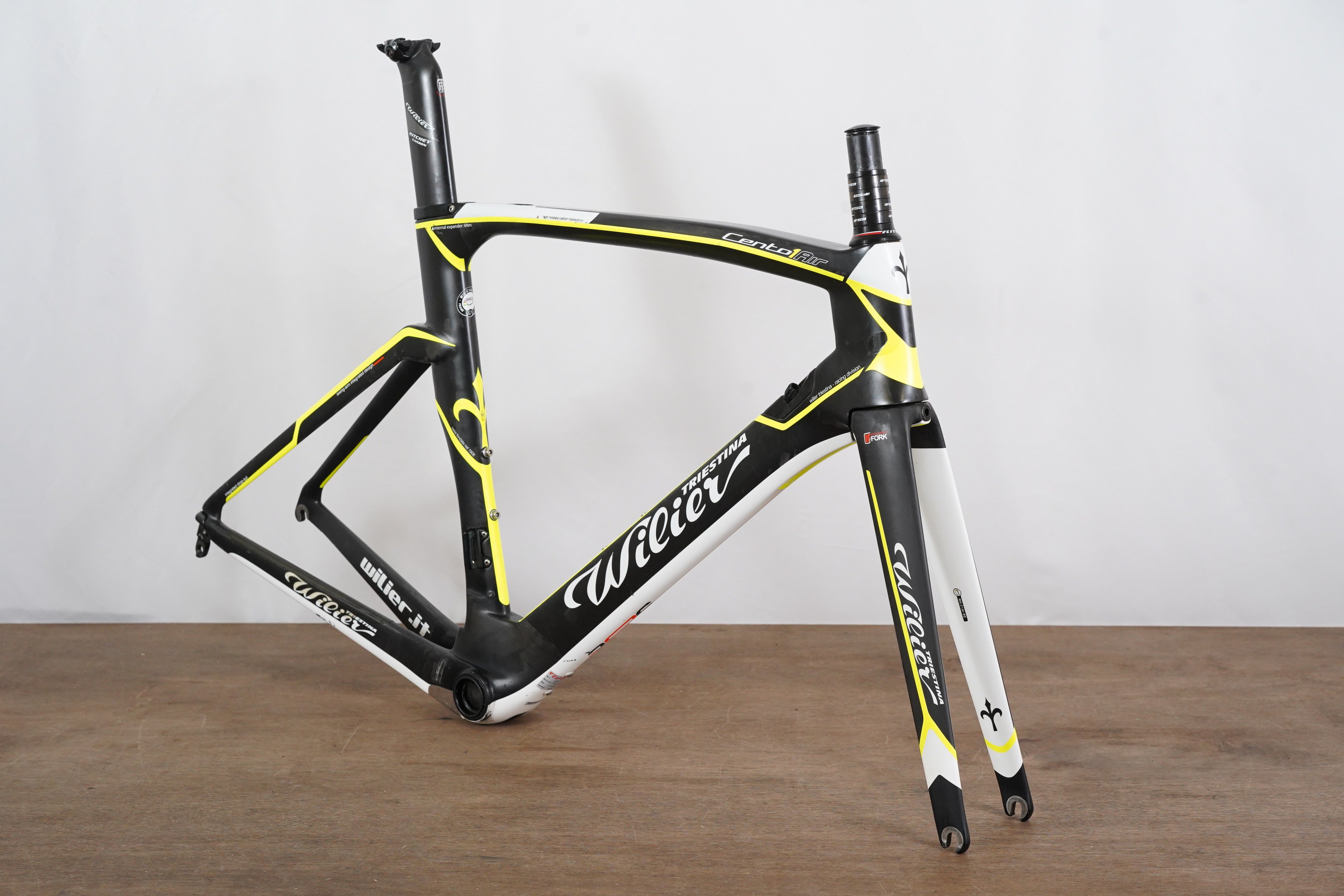 54cm Wilier Triestina Cento1 Air Carbon Aero Rim Brake Road Frameset C Elevate Cycling