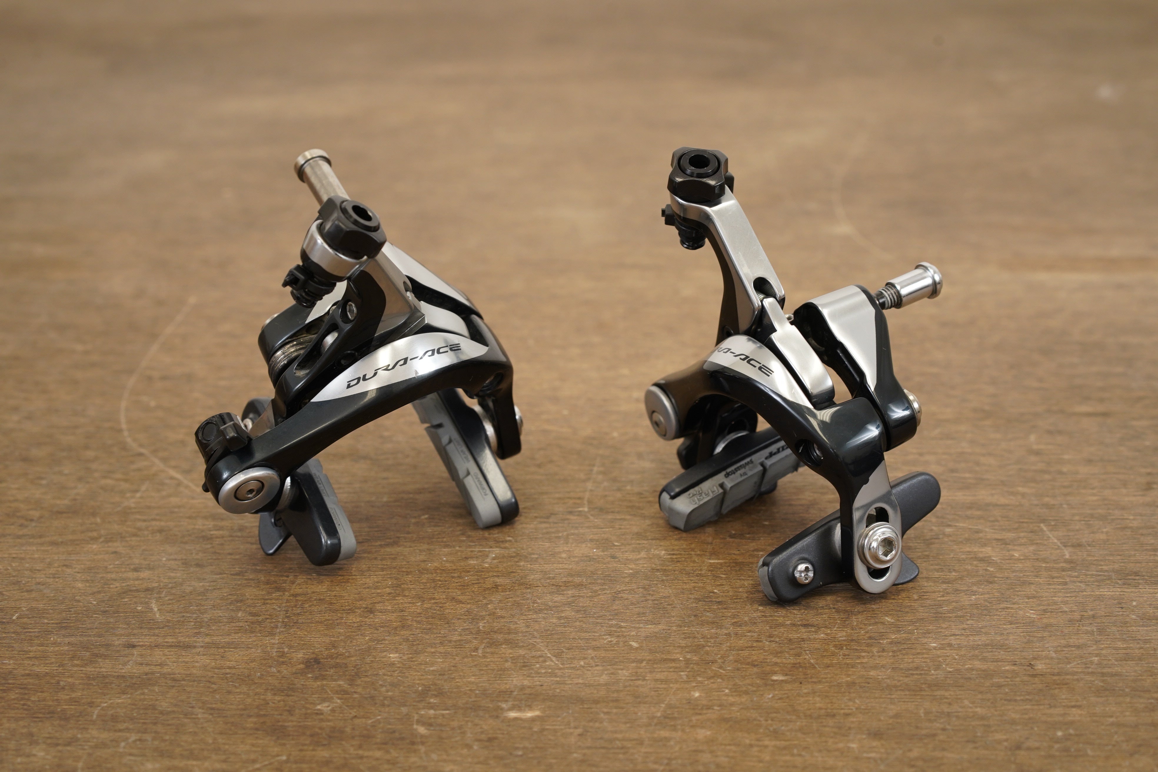 SHIMANO BR-9000 DURA-ACE ブレーキ　リムブレ Amazon | シマノ（SHIMANO） DURA-ACE BR-9000-F キャリパーブレーキ