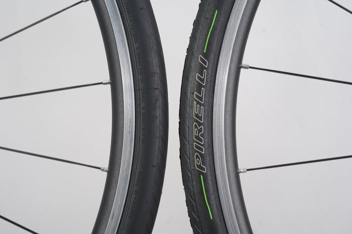 DT Swiss RR21 Dicut Alloy Tubeless Clincher Rim Brake Wheelset Shimano/SRAM 11 Speed