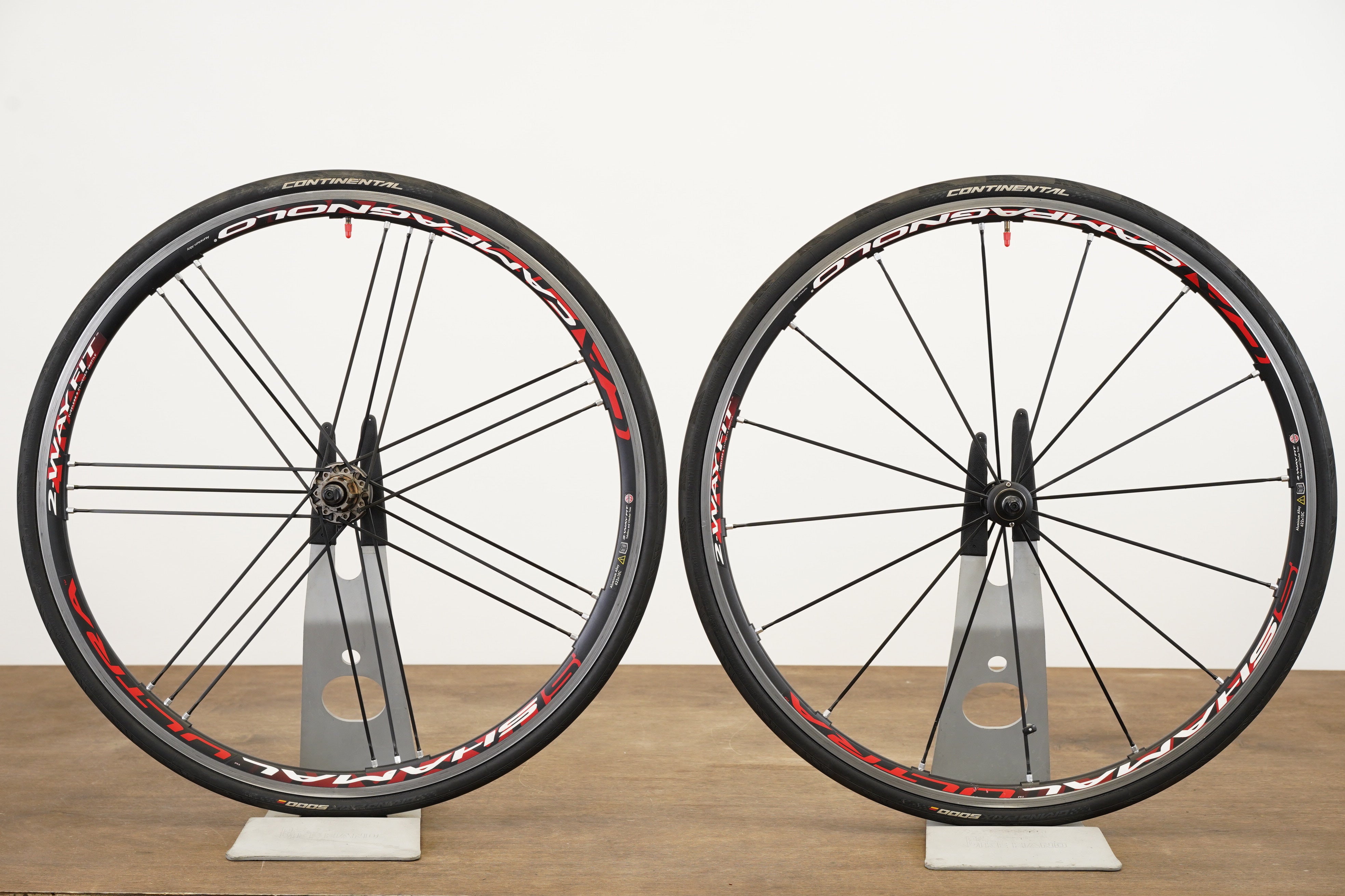 【最高峰アルミ】Campagnolo SHAMAL ULTRA 限定・赤スポーク Campagnolo Shamal Ultra Alloy Clincher Rim Brake Wheelset