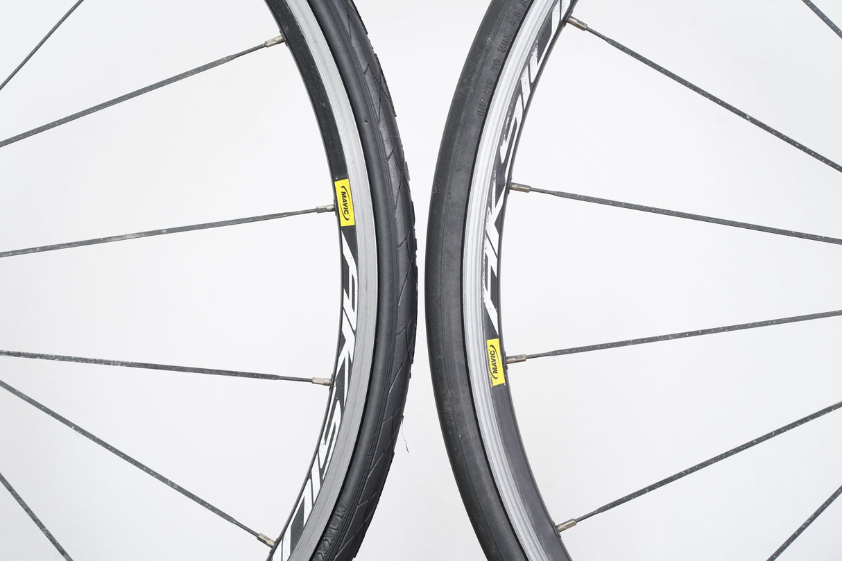 Mavic Aksium Alloy Rim Brake Clincher Wheelset Shimano/SRAM 11 Speed