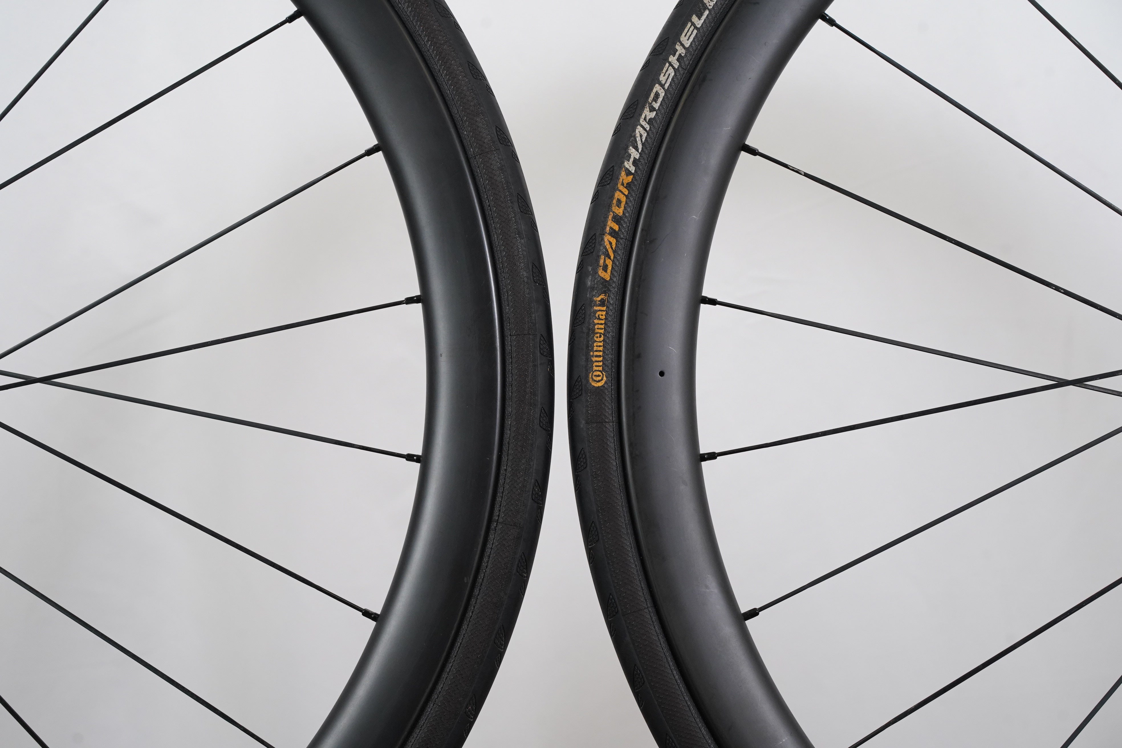 Bontrager Aeolus Elite 35 TLR Carbon Tubeless Clincher Wheelset Shiman –  Elevate Cycling