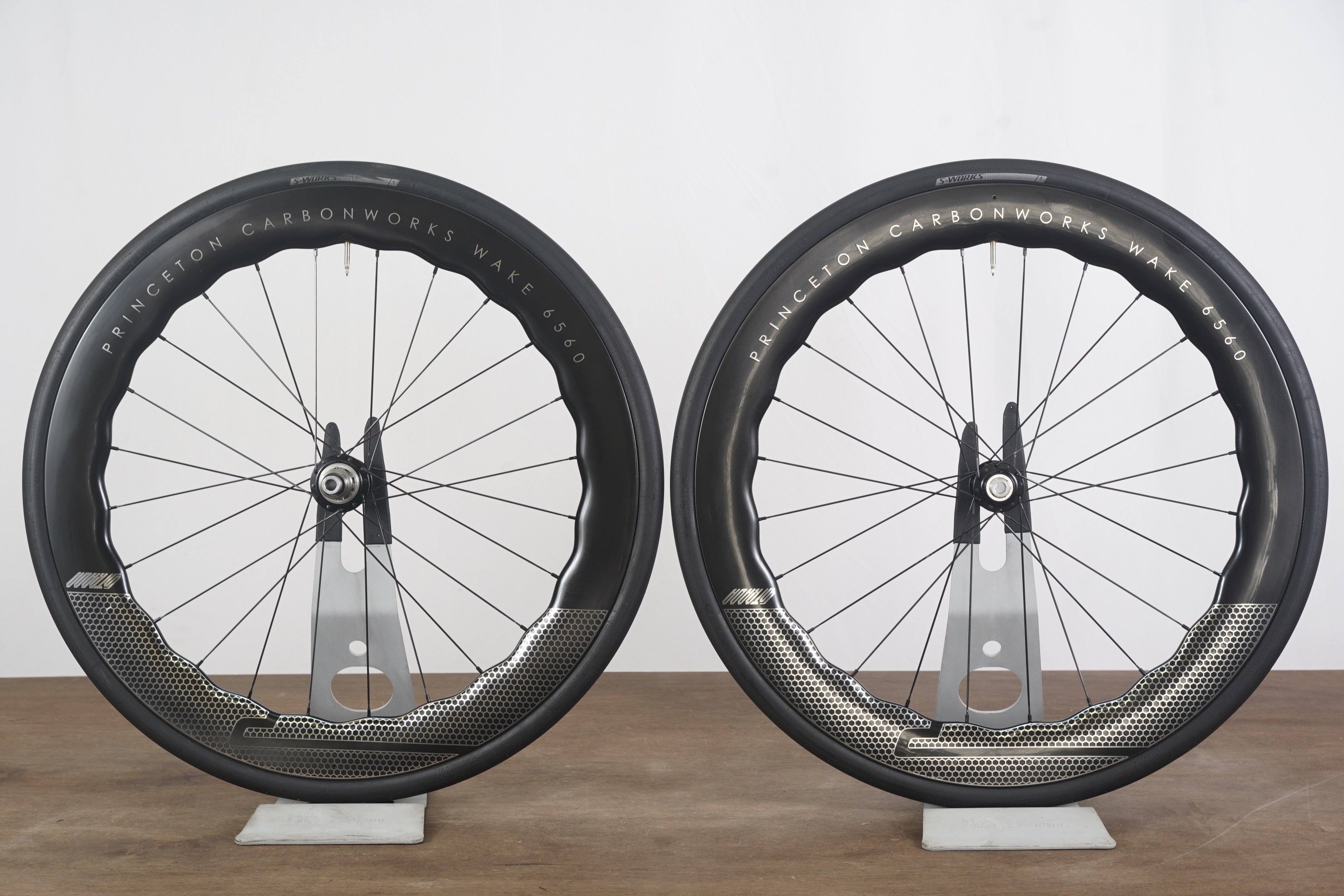 Princeton CarbonWorks Wake 6560 White Industries Tubeless Carbon