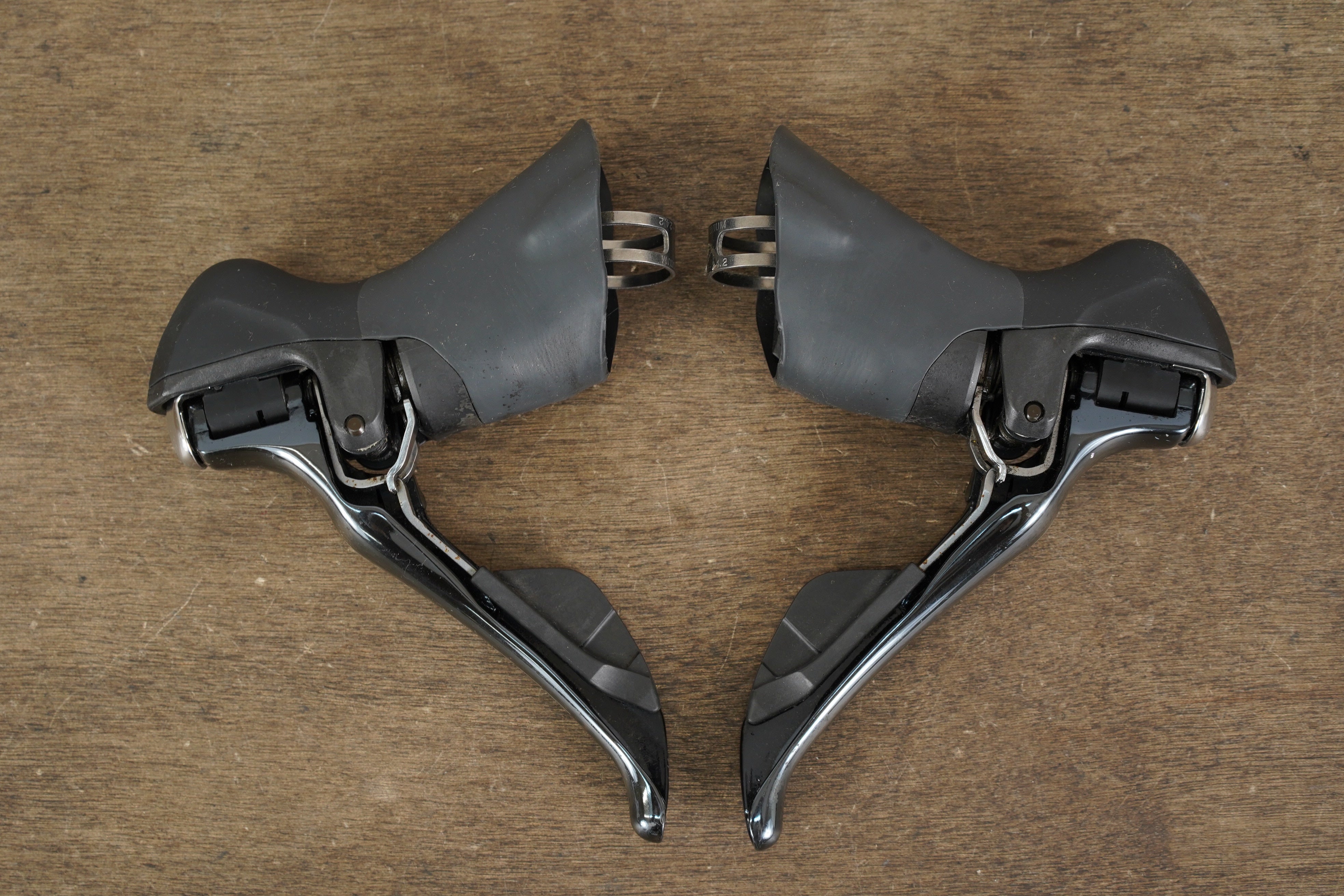 Shimano Dura-Ace ST-9000 11 Speed Mechanical Rim Brake Shifters