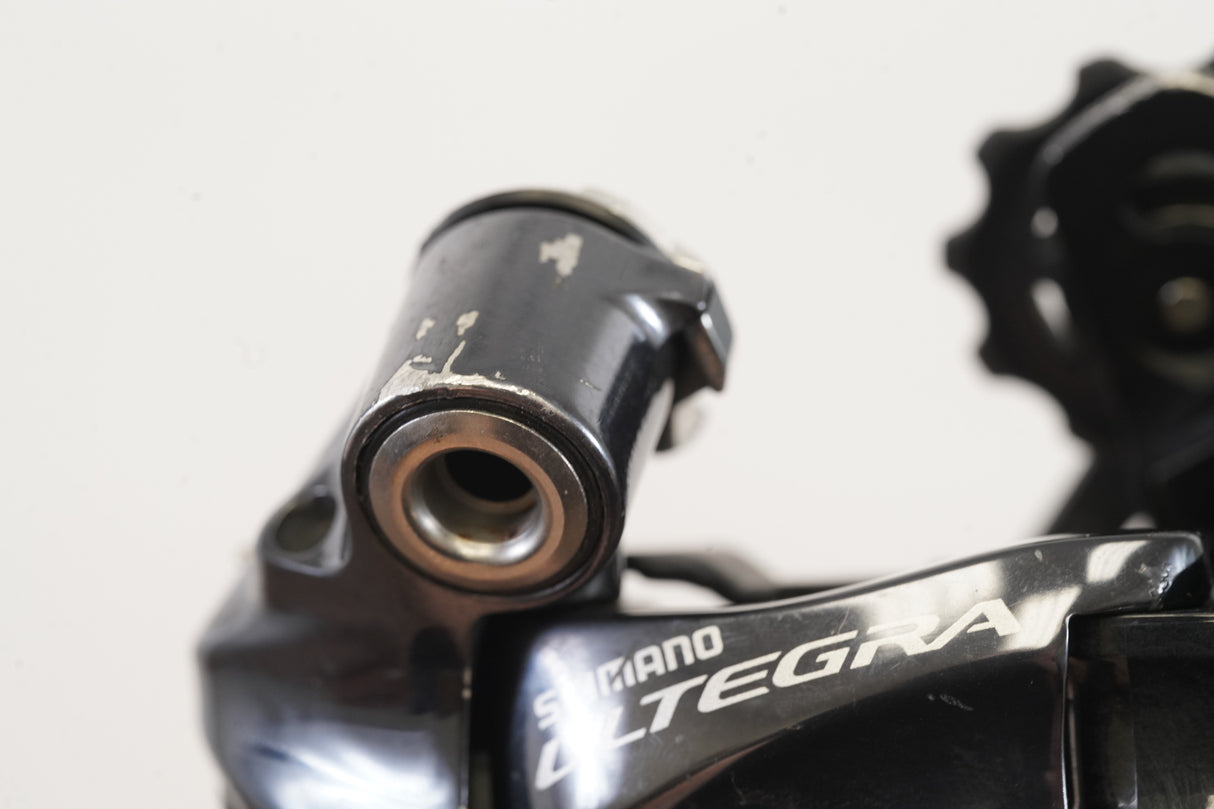 Shimano Ultegra 6870 Di2 11 Speed Electronic Rim Brake Groupset