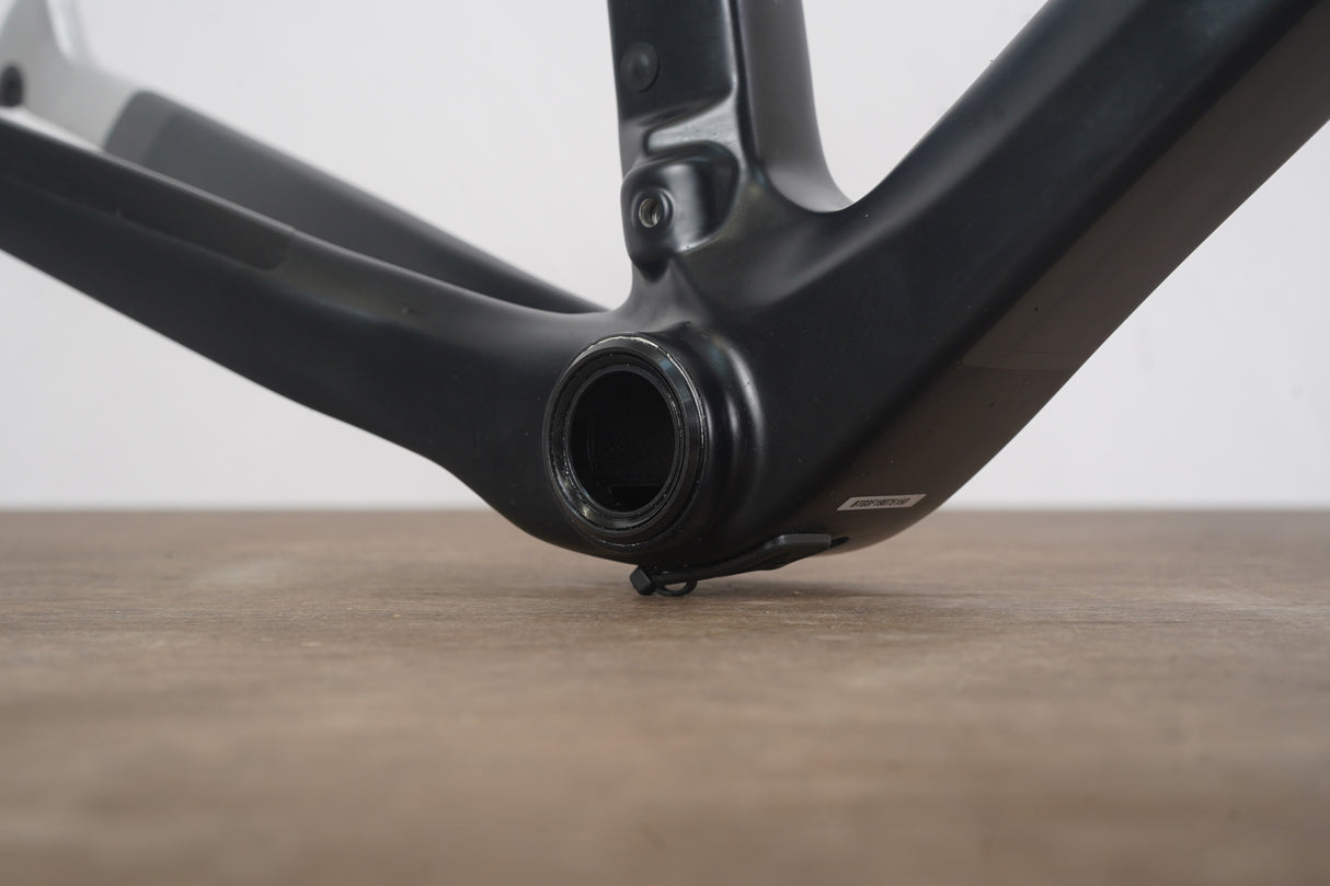 M (Medium) Van Rysel RCR Road CF Carbon Rim Brake Frameset