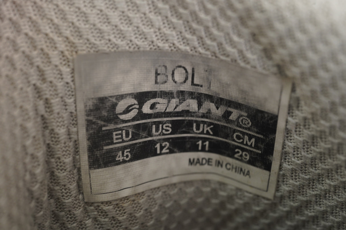 Size 45 (EU) 11 (UK) 12 (US) Giant Bolt Clipless Road Shoes