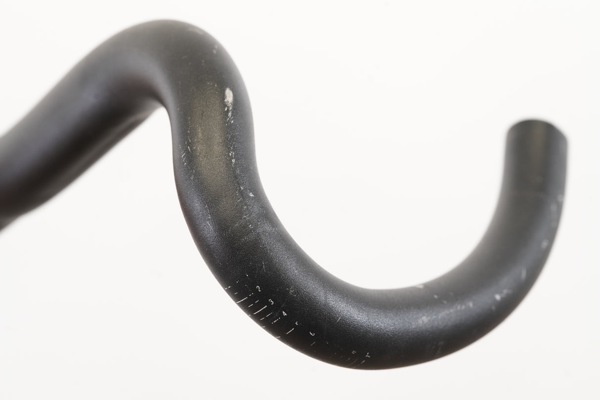 38cm Oval Concepts 310 Alloy Road Handlebar 31.8mm