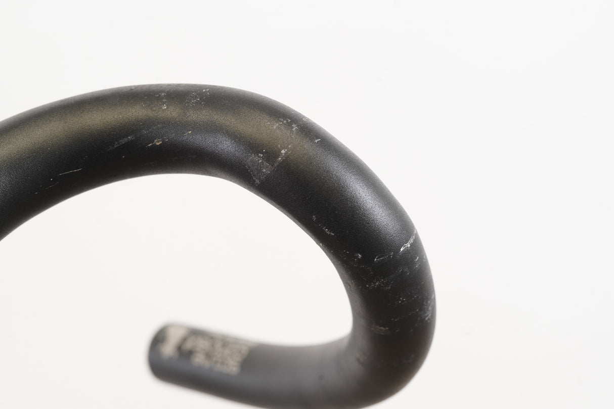 42cm Fizik Cyrano R3 Bull Alloy Road Handlebar 31.8mm