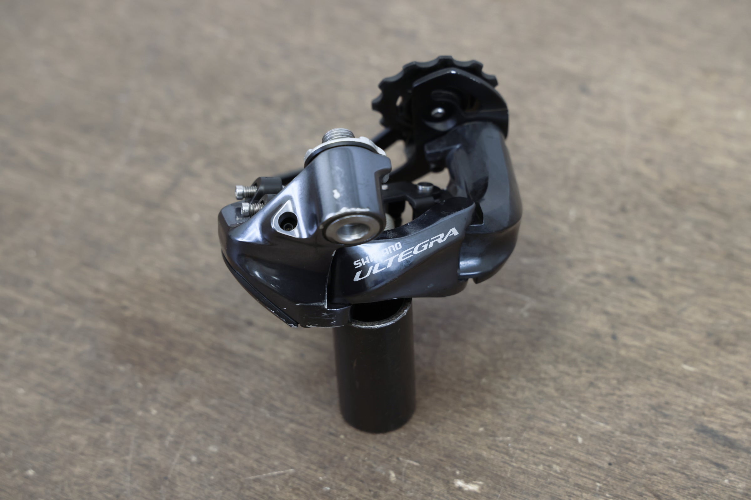 Shimano Ultegra 6870 Di2 11 Speed Electronic Rim Brake Road