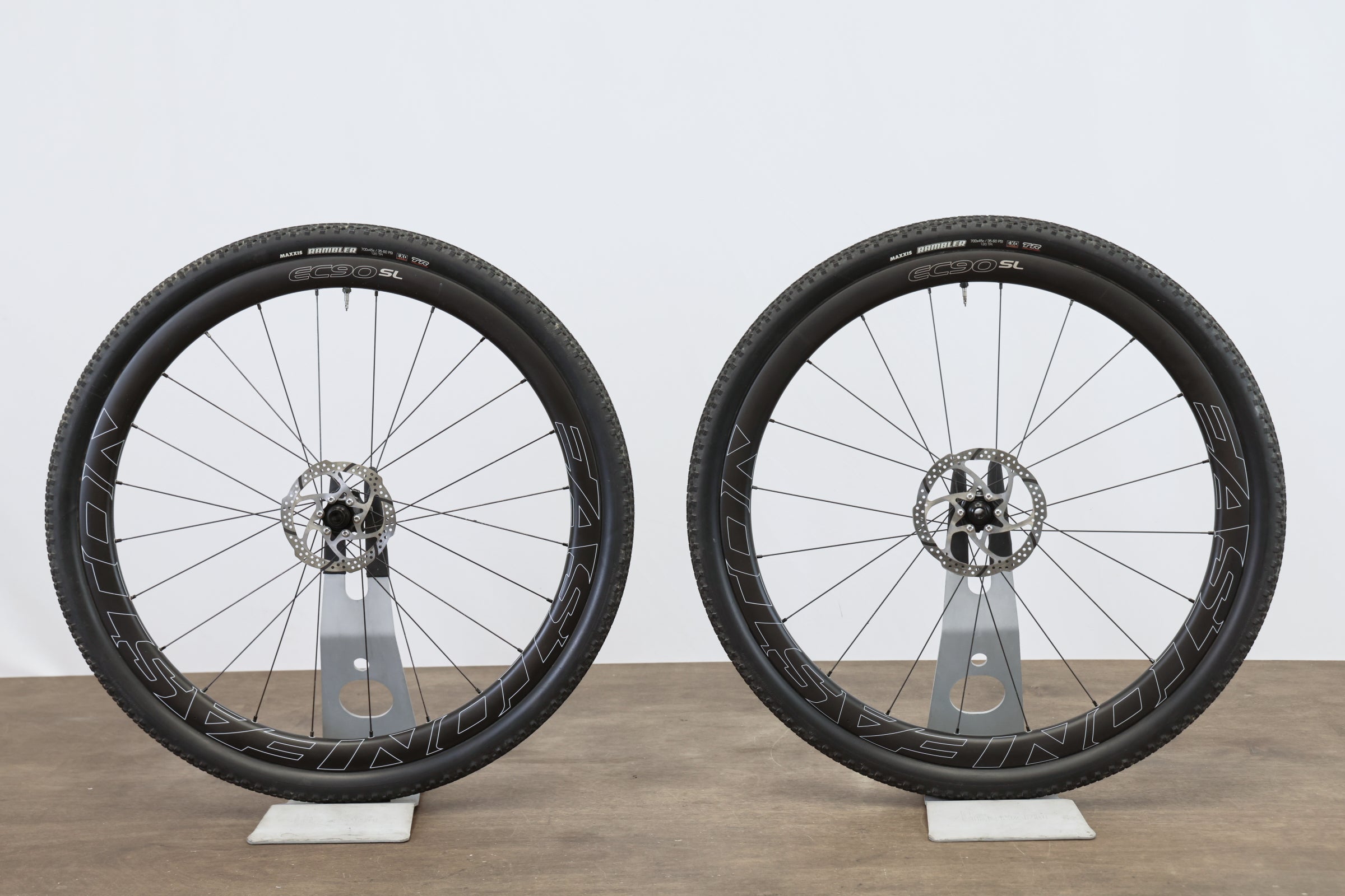 Easton EC90 SL Carbon Tubeless Disc Brake Wheelset Shimano/SRAM 10