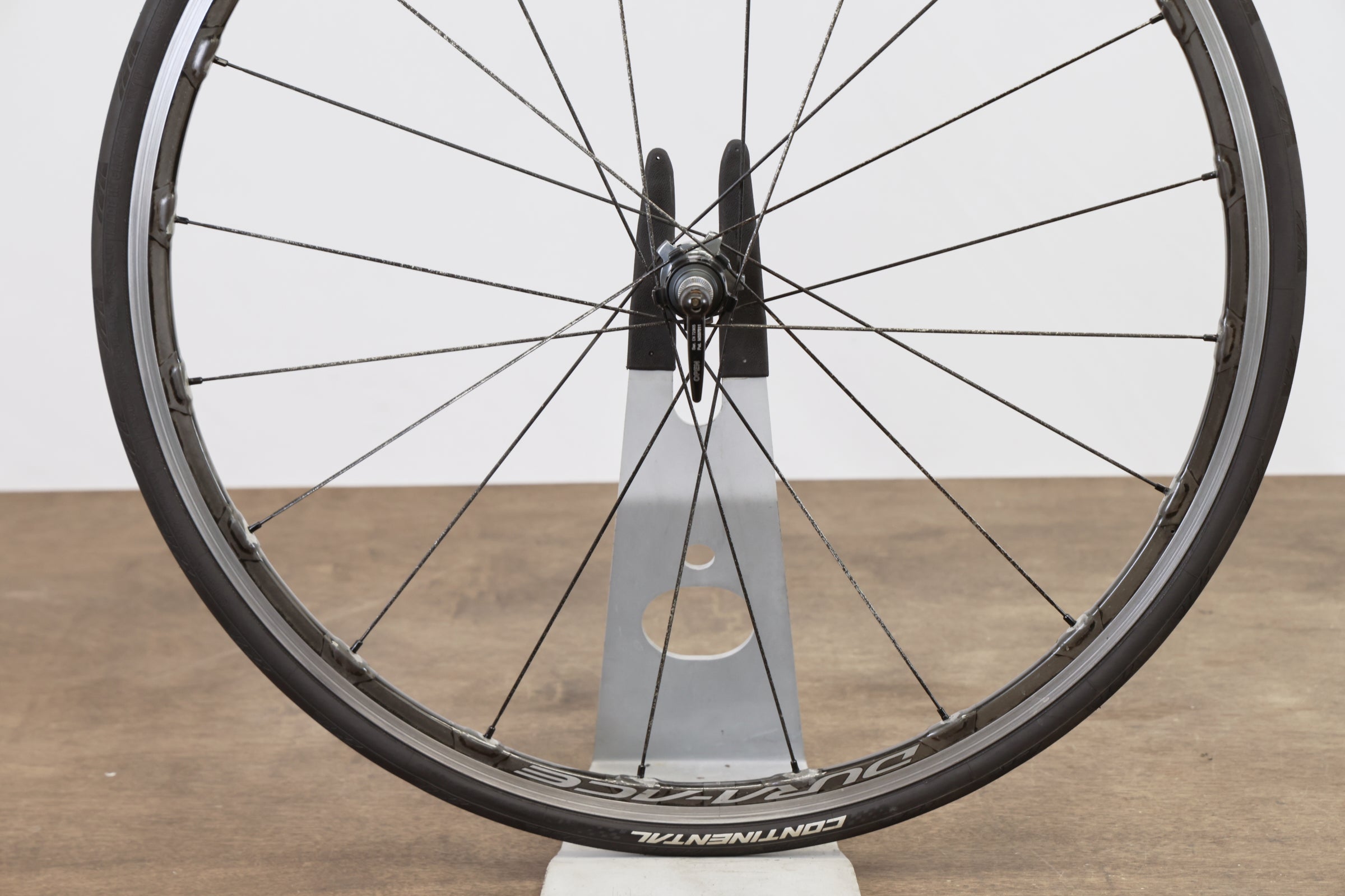 Shimano Dura-Ace WH-9000 C24 Carbon Clincher Rim Brake Wheelset 11