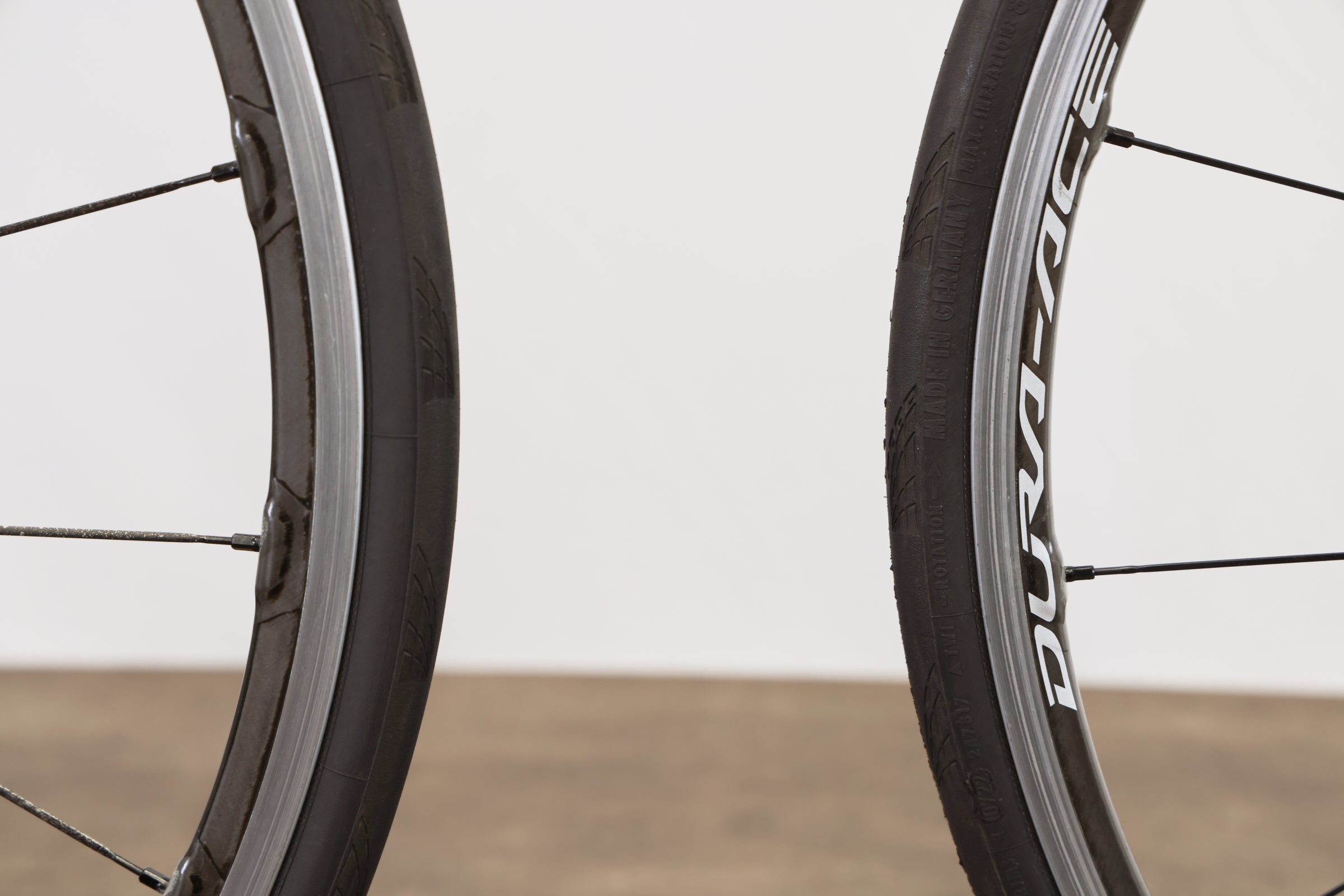 Shimano Dura-Ace WH-9000 C24 Carbon Clincher Rim Brake Wheelset 11