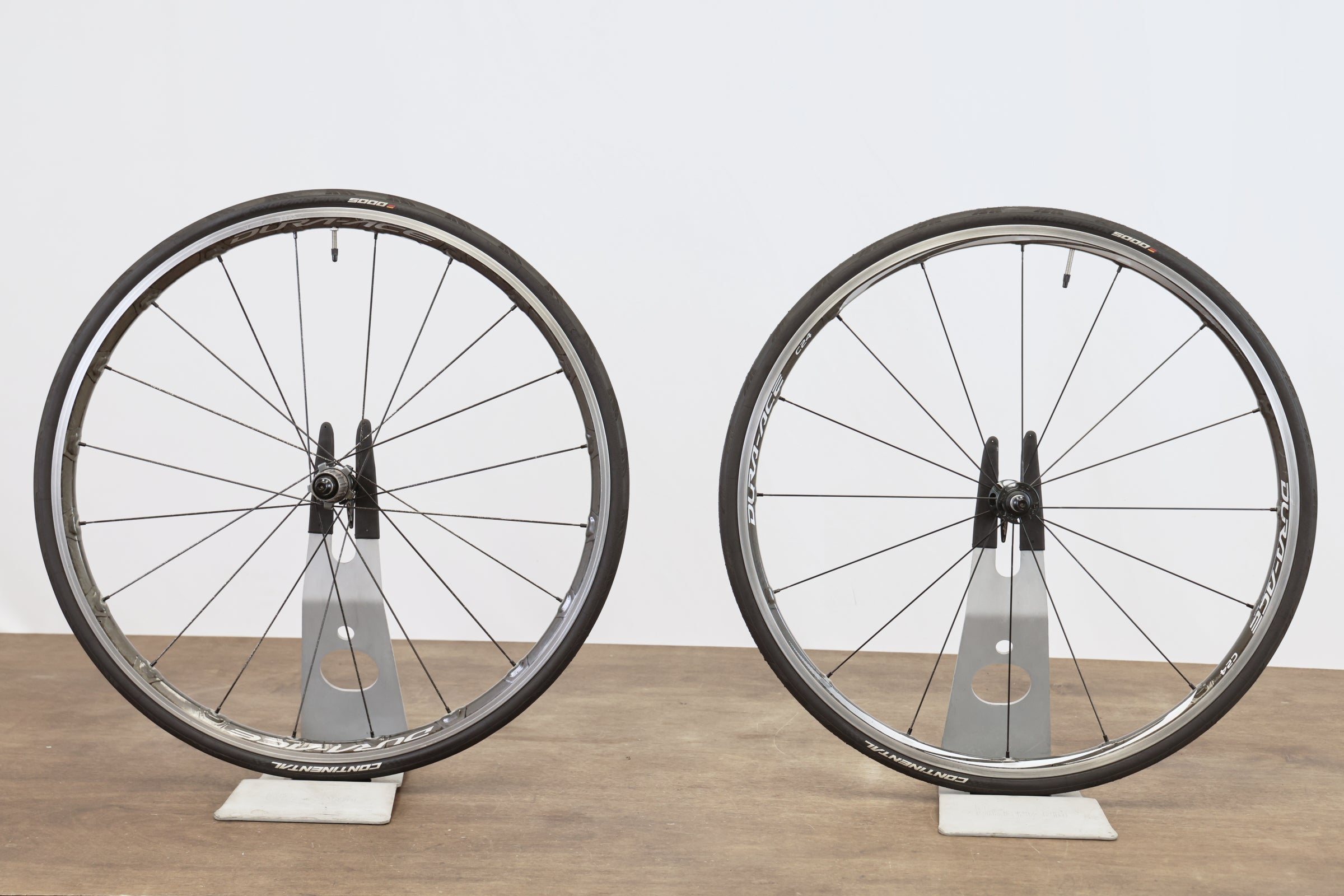 Shimano Dura-Ace WH-9000 C24 Carbon Clincher Rim Brake Wheelset 11