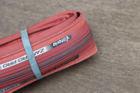 (1) 700C Vittoria Zaffiro Pro Trainer Roller Clincher Tire