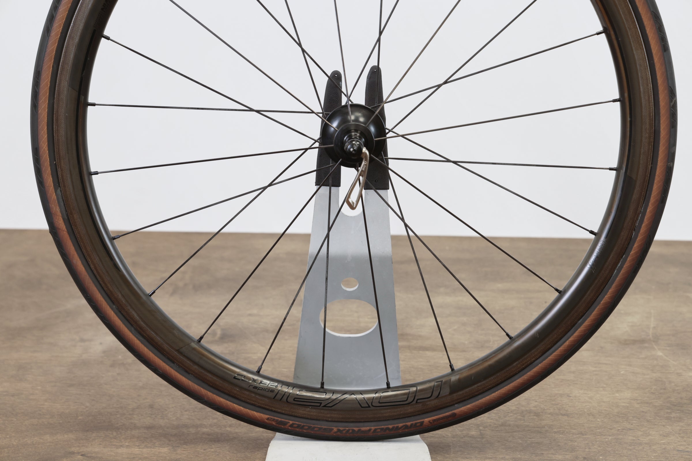 Roval CLX 32 Carbon Tubeless Clincher Rim Brake Wheelset Shimano