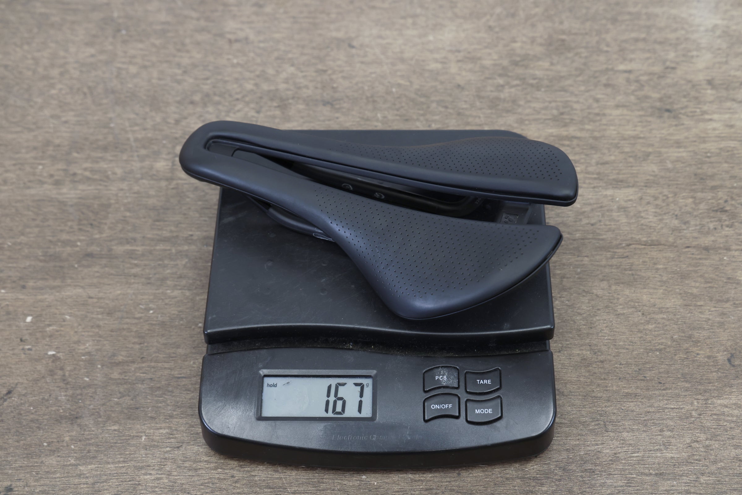 145mm Bontrager Aeolus Pro Carbon Rail Road Saddle 167g – Elevate