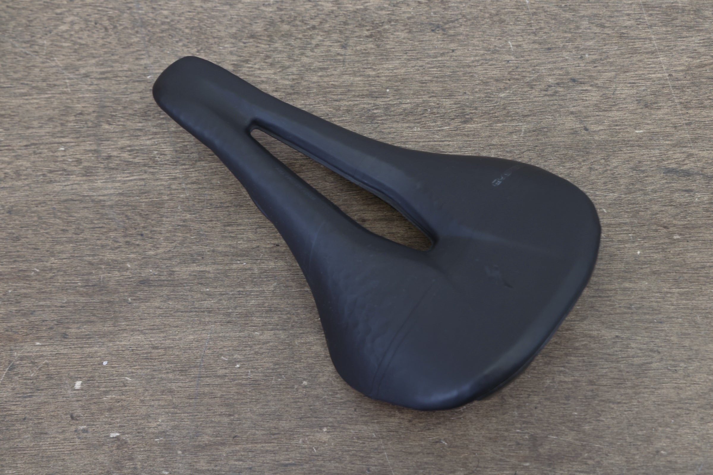 スペシャライズド POWER PRO ELASTON 143mm 【公式通販】