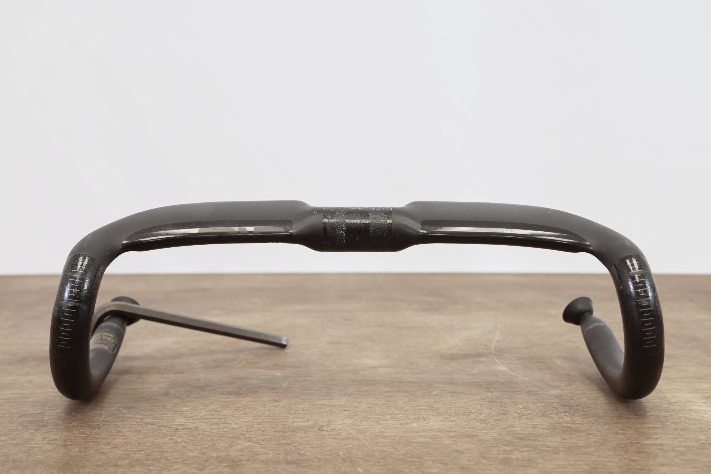 40cm ENVE SES Aero In-Route Carbon Road Handlebar 31.8mm – Elevate