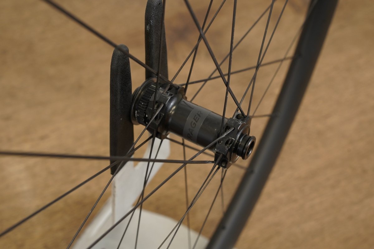 Bontrager Aeolus Pro 37 Zipp ZR1 Carbon Tubeless Clincher Disc Wheelset 12 Speed