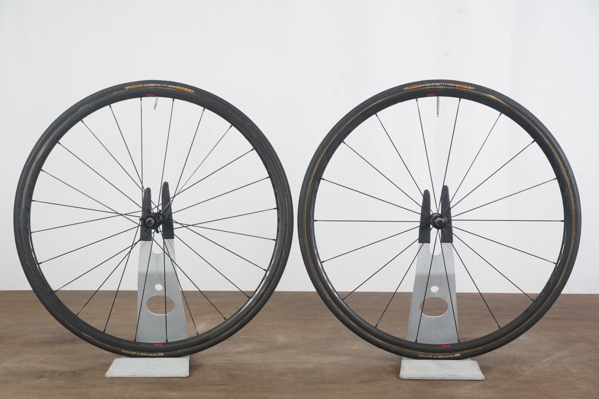 Bontrager Aeolus XXX 2 Carbon Tubular Rim Brake Wheelset Shimano