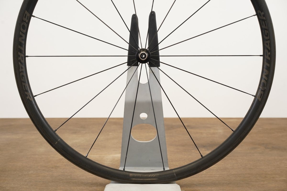 Bontrager Aeolus XXX 2 TLR Carbon Clincher Rim Brake Wheelset 11 Speed