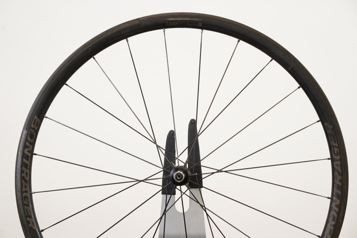 Bontrager Aeolus XXX 2 TLR Carbon Clincher Rim Brake Wheelset 11 Speed