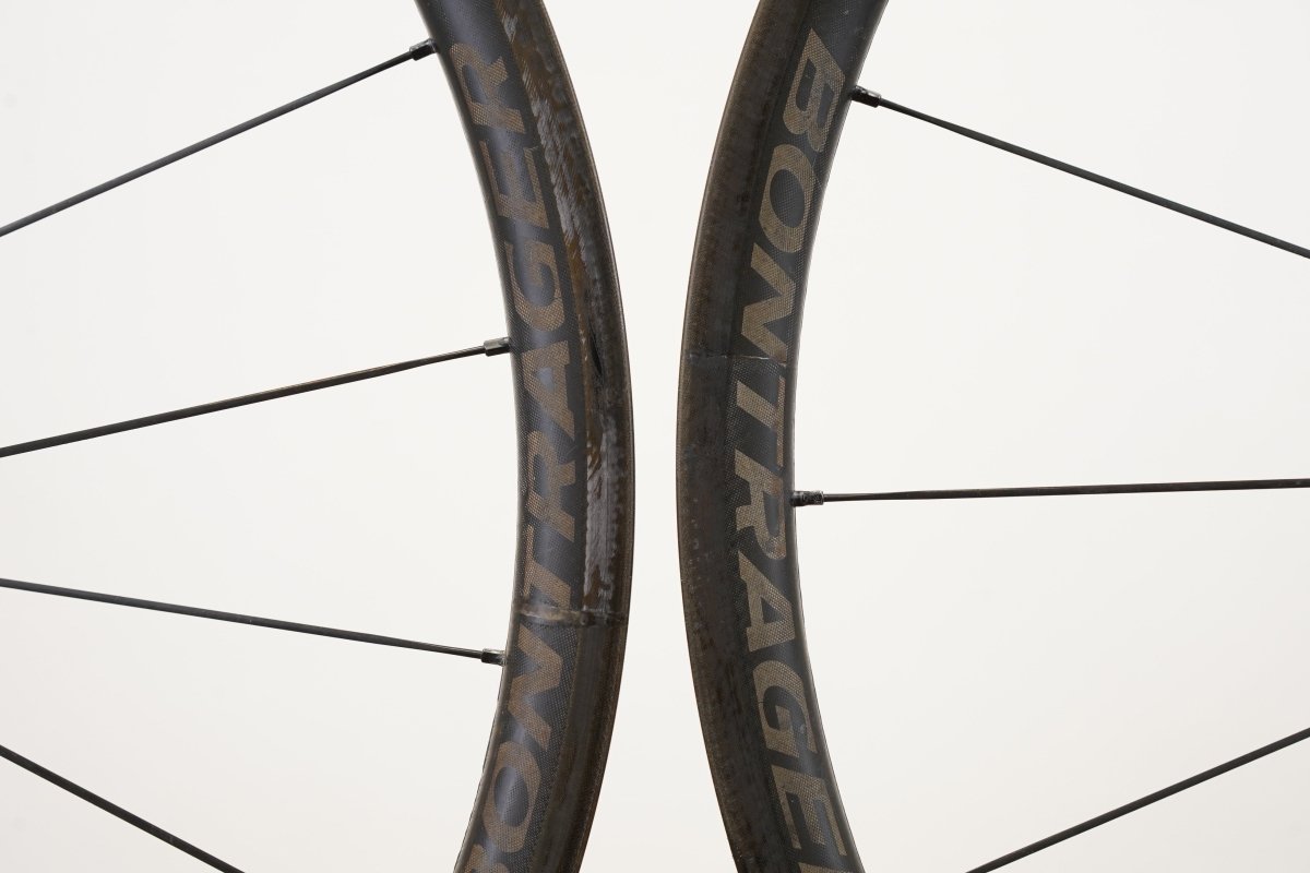 Bontrager Aeolus XXX 2 TLR Carbon Clincher Rim Brake Wheelset 11 Speed