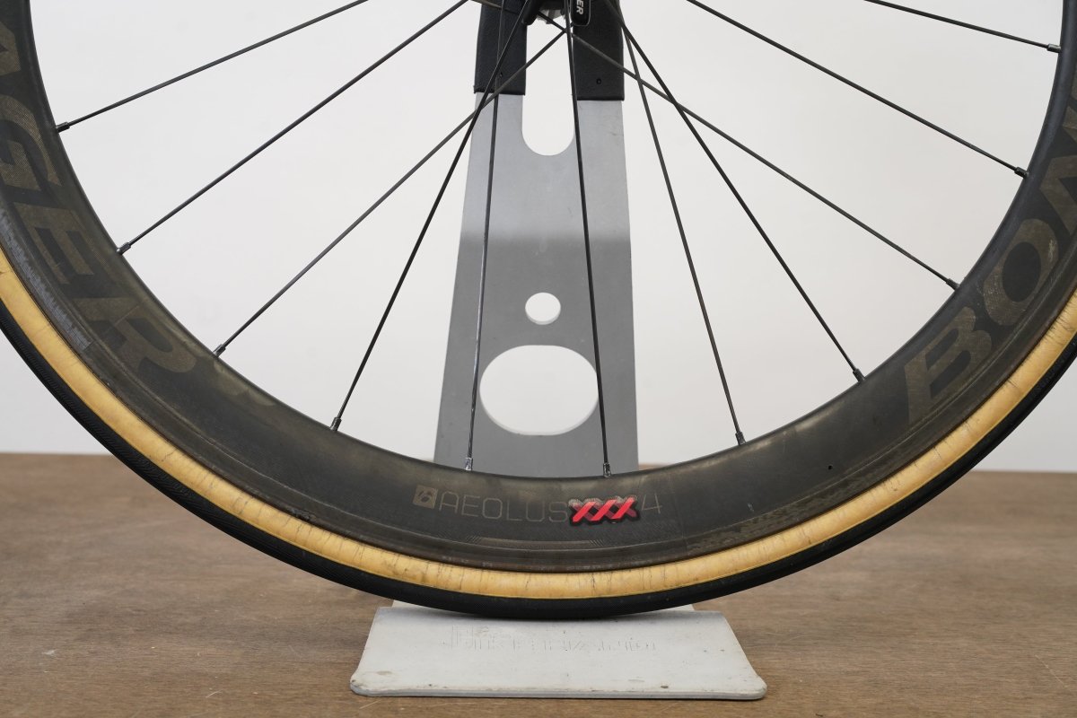 Bontrager Aeolus XXX 4 Carbon Clincher Rim Brake Wheelset Campagnolo 11 Speed