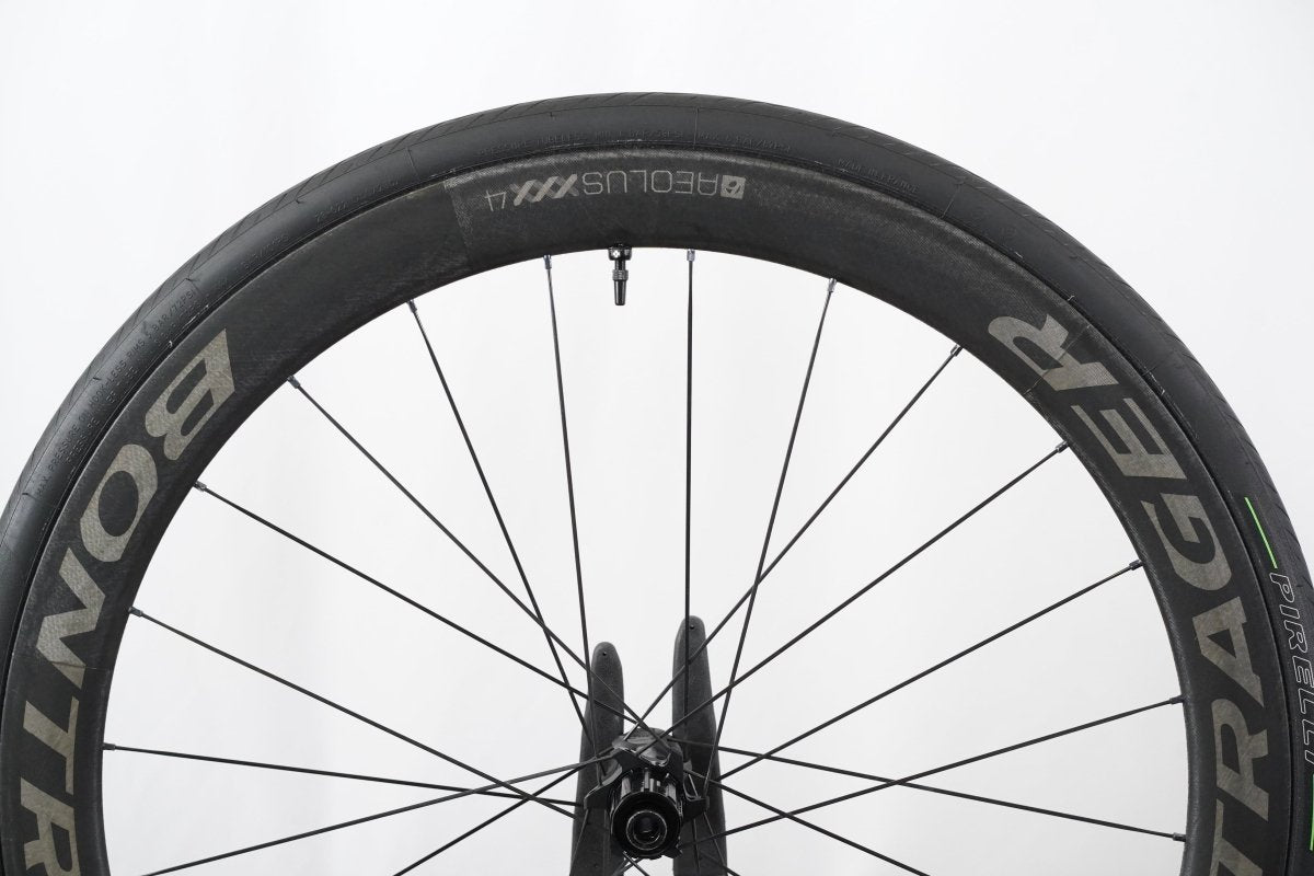 Bontrager Aeolus XXX 4 TLR Carbon Tubeless Clincher Disc Brake Wheelset 11 Speed