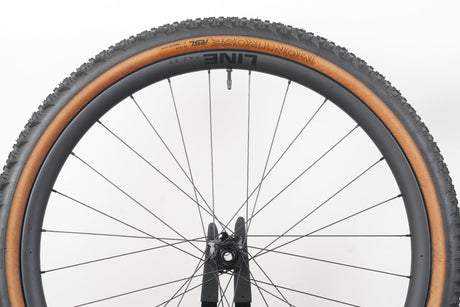 Bontrager Line Pro 30 Carbon Tubeless Disc Brake MTB Wheelset XDR 12 Speed